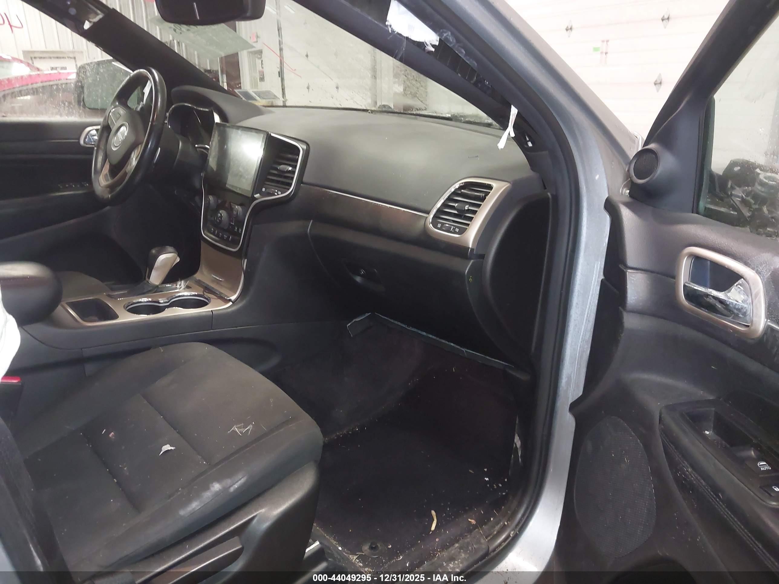 JEEP GRAND image 5