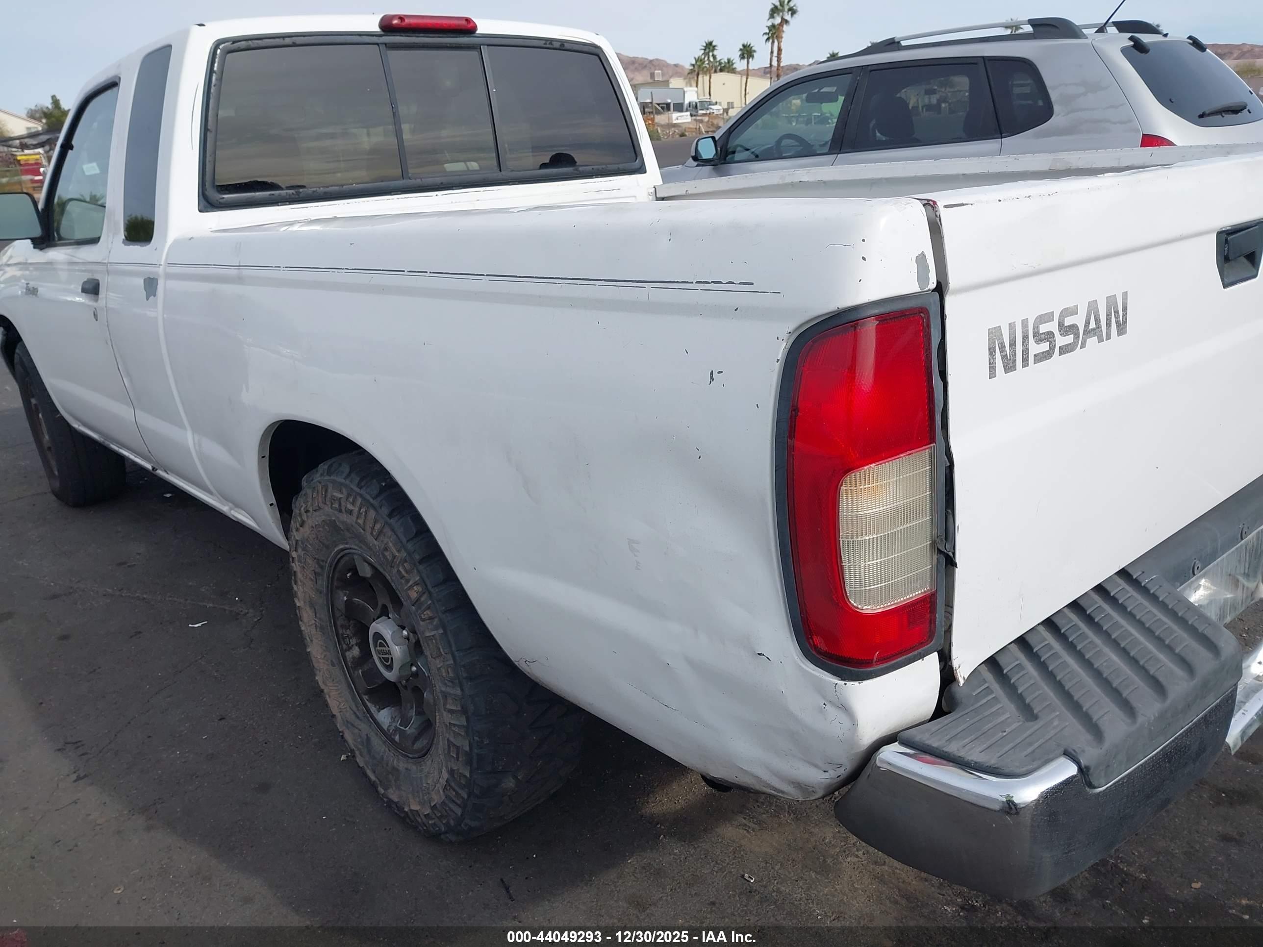 NISSAN FRONTIER image 6