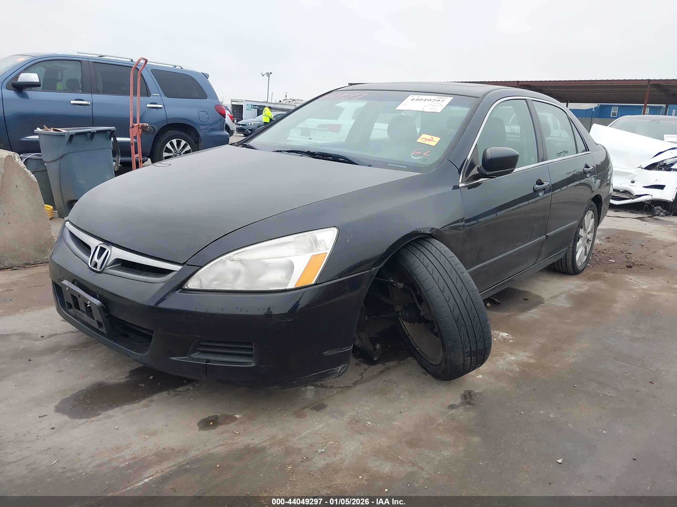 HONDA ACCORD image 2