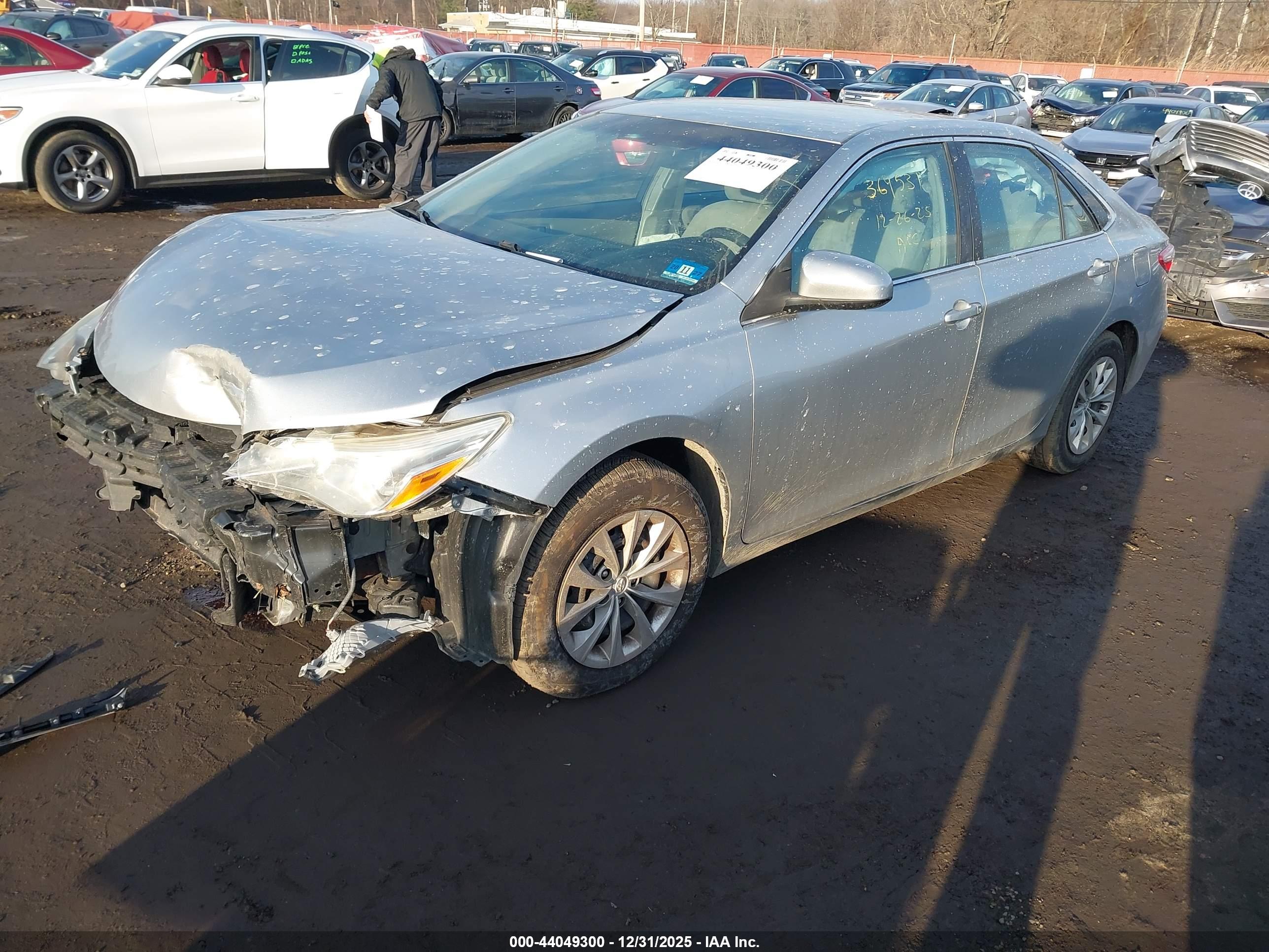 TOYOTA CAMRY image 2