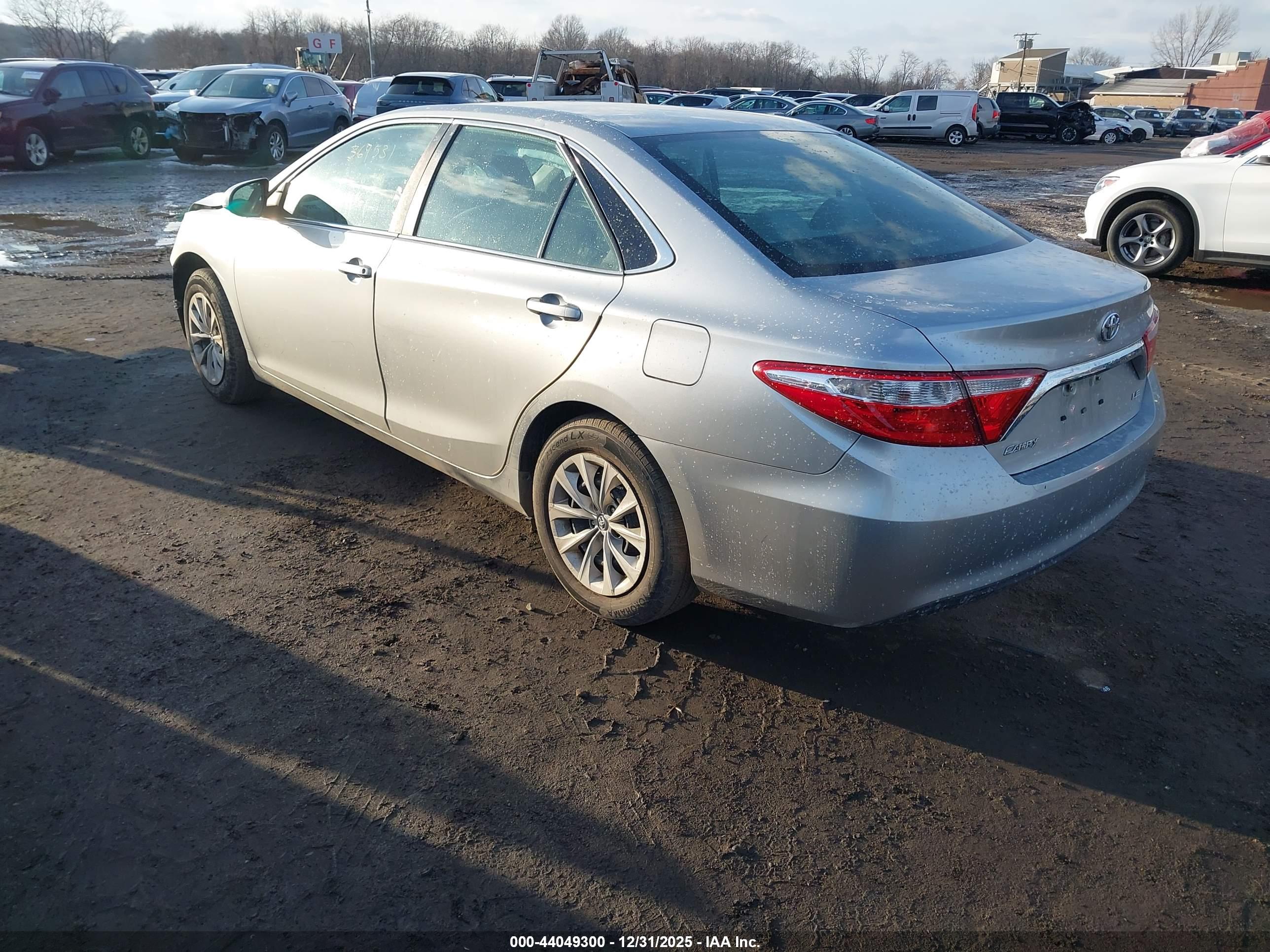 TOYOTA CAMRY image 3