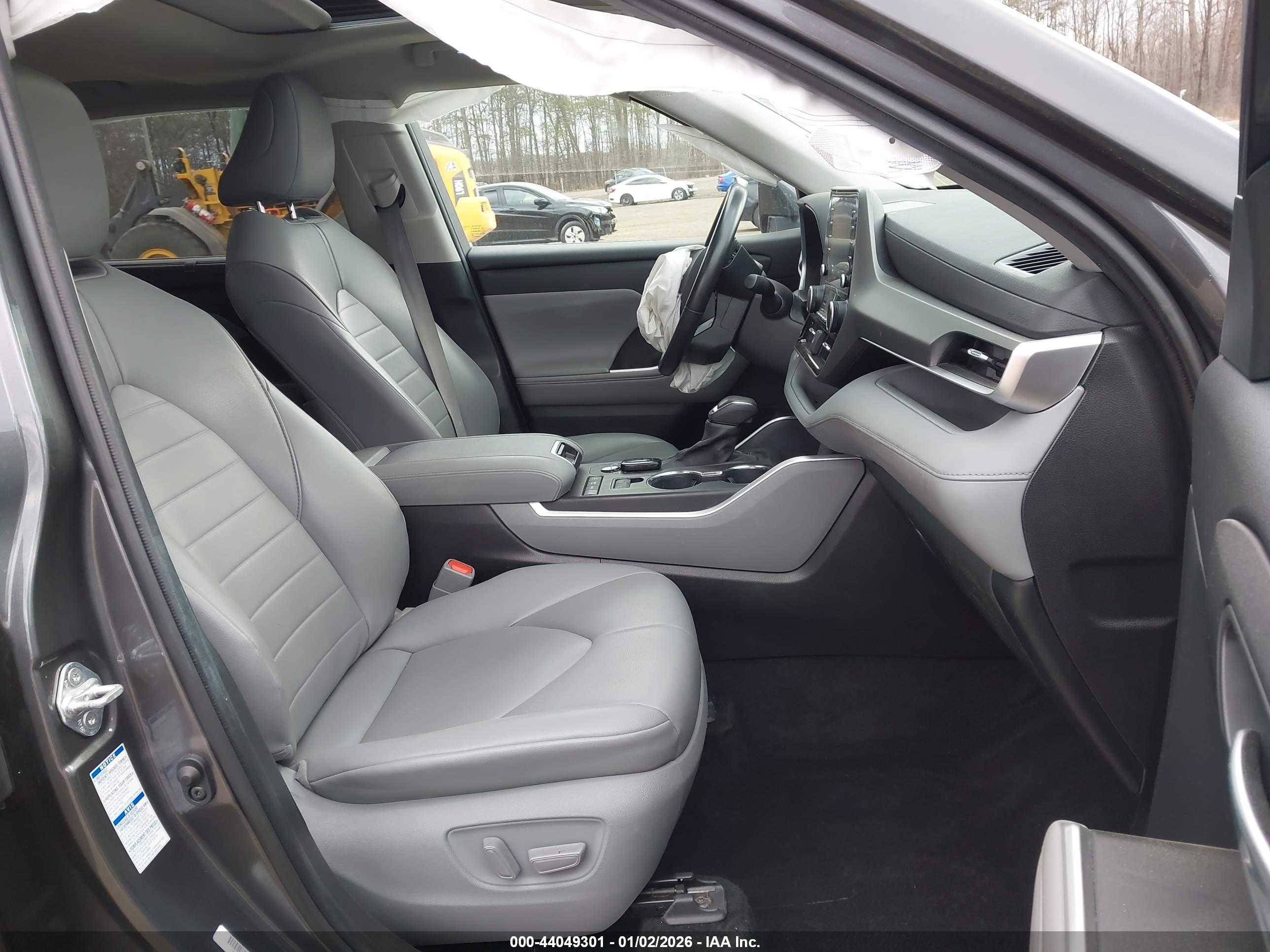 TOYOTA HIGHLANDER image 5