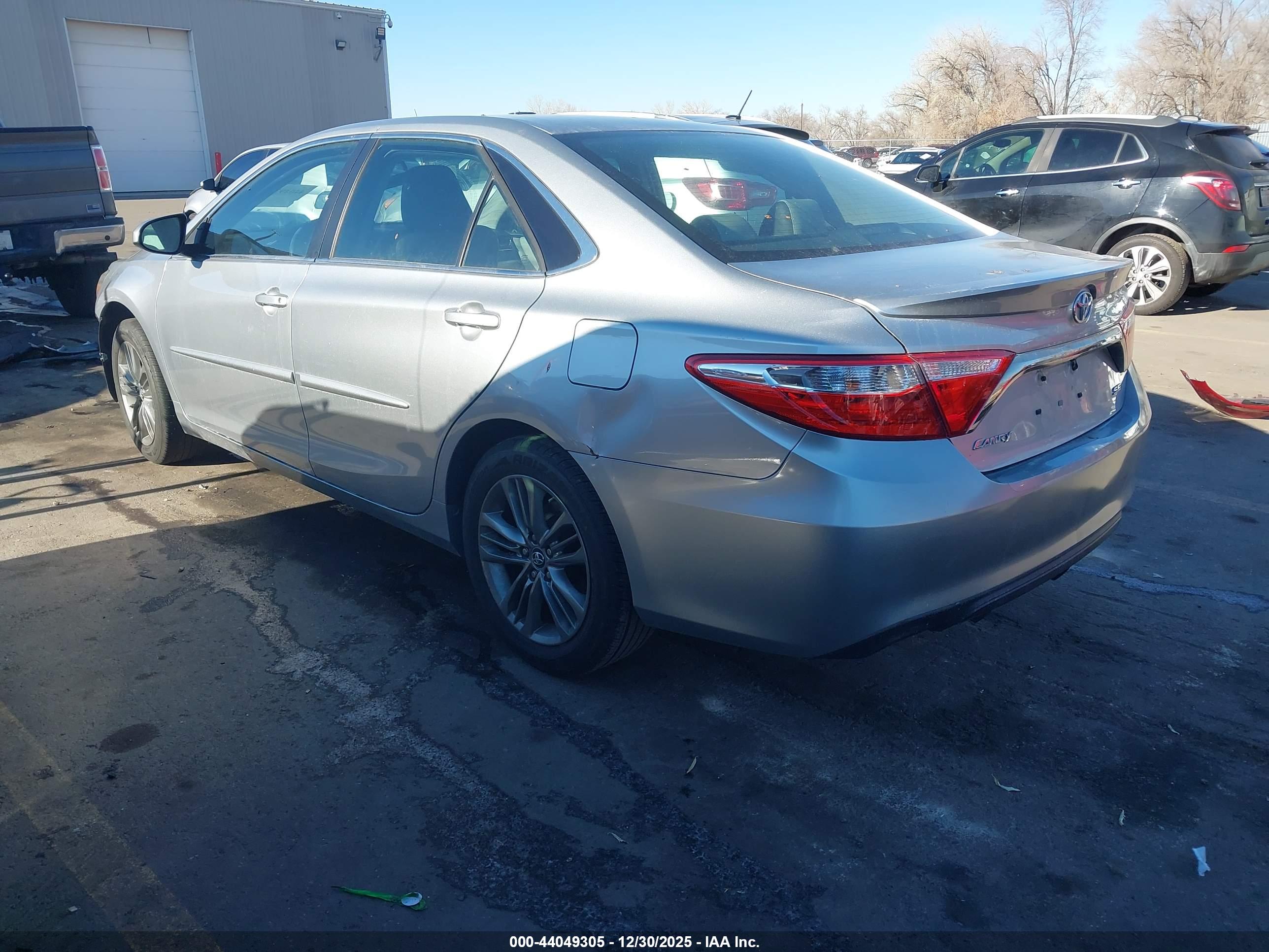 TOYOTA CAMRY image 3
