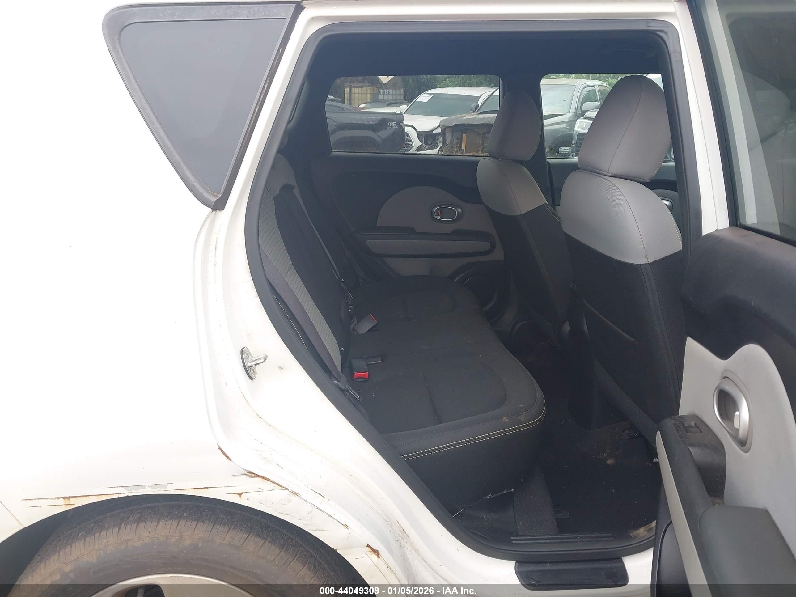 KIA SOUL image 8