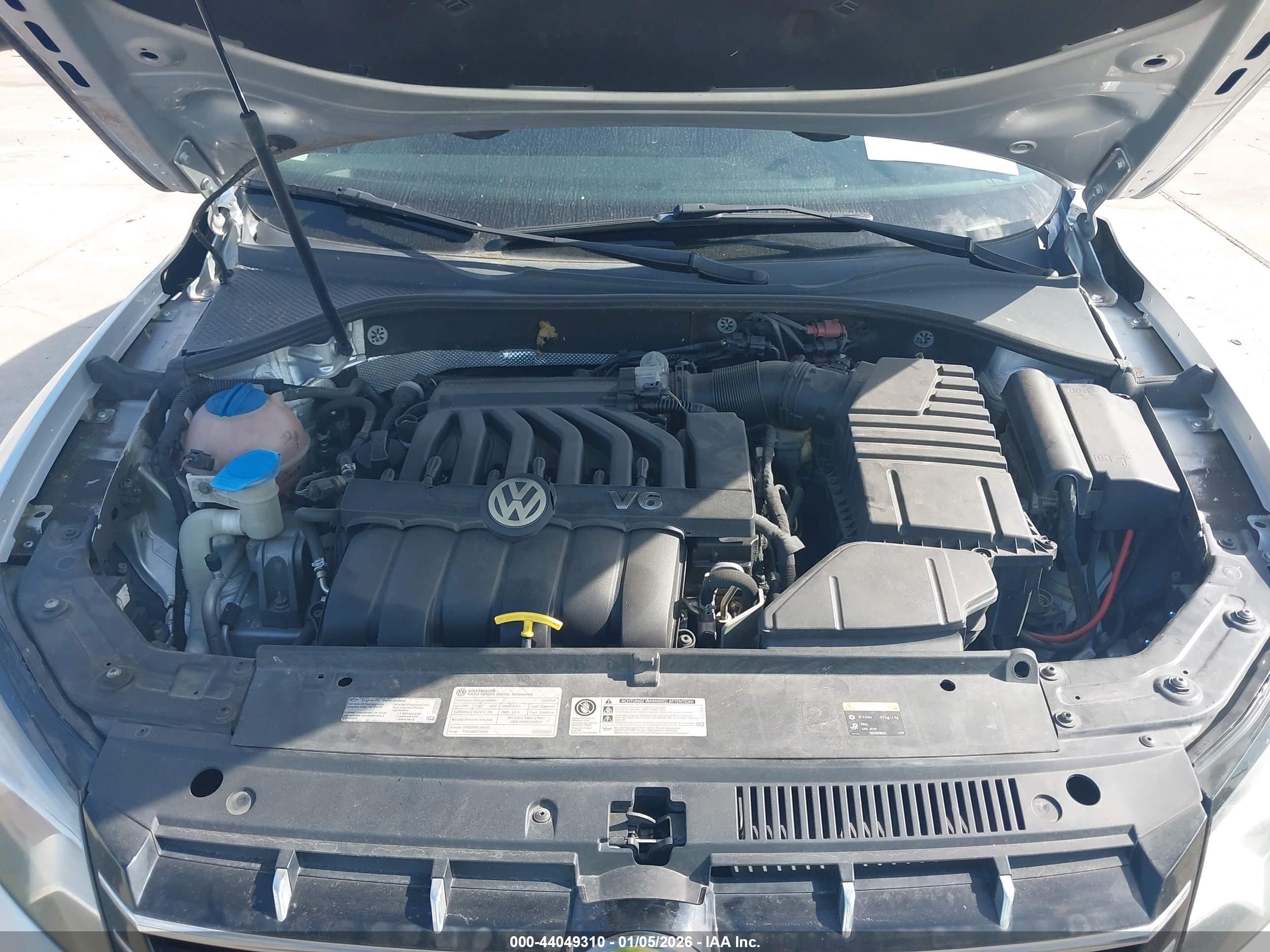 VOLKSWAGEN PASSAT image 10