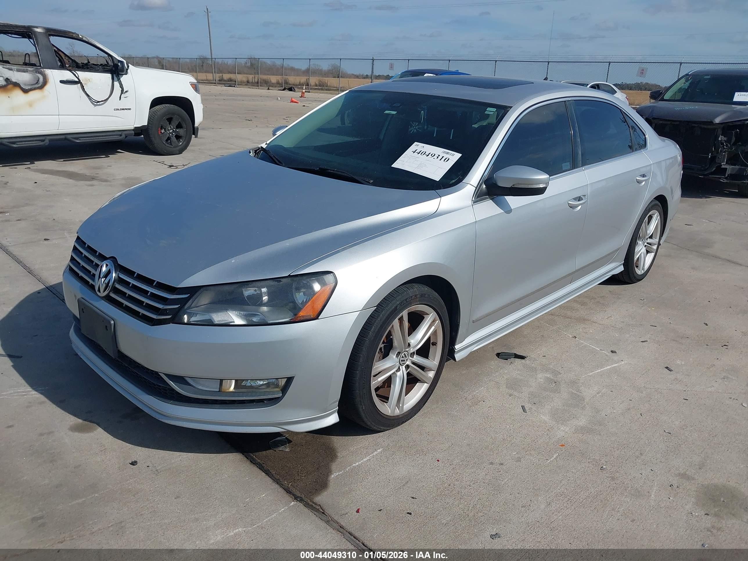 VOLKSWAGEN PASSAT image 2