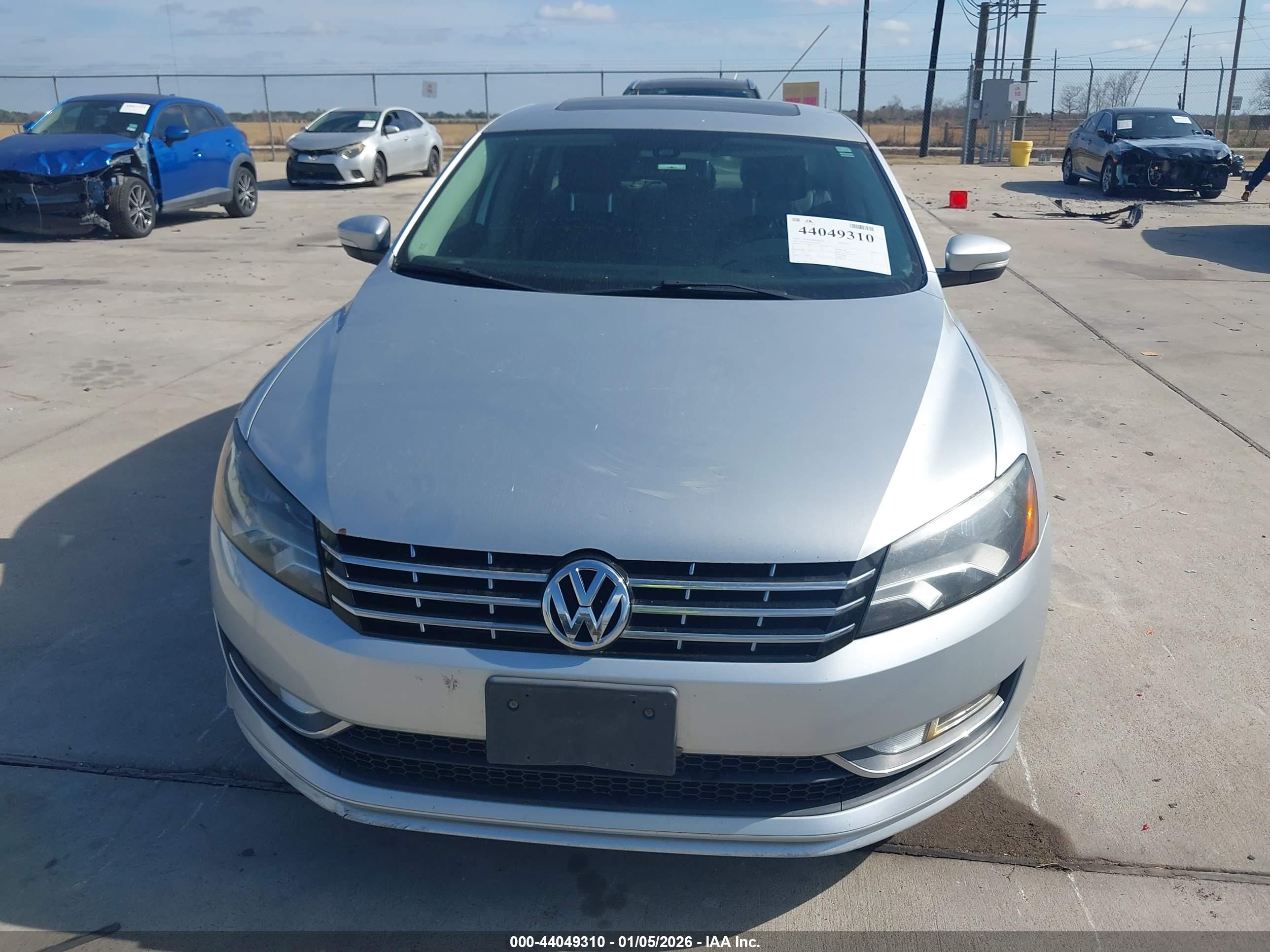 VOLKSWAGEN PASSAT image 6