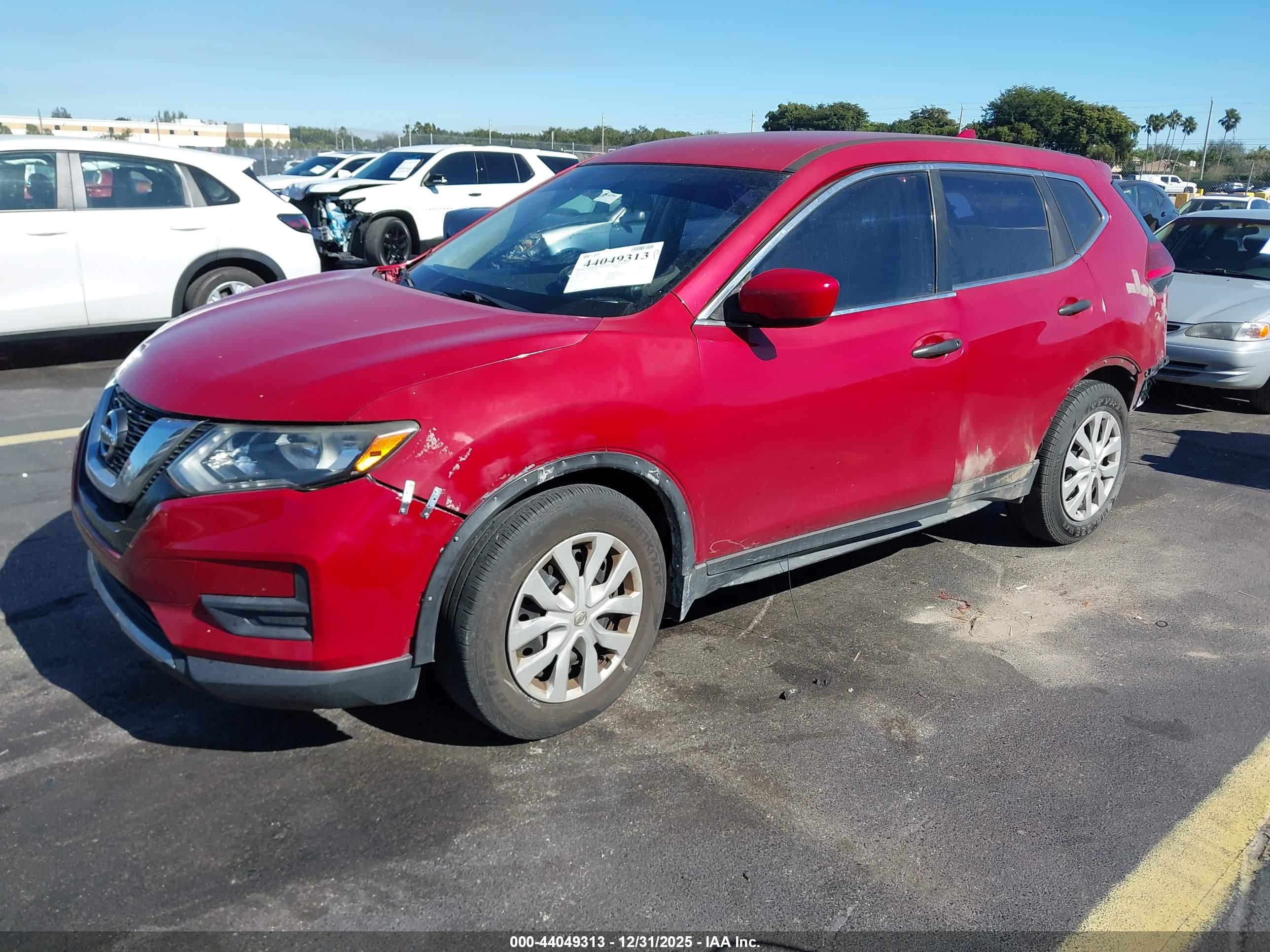NISSAN ROGUE image 2