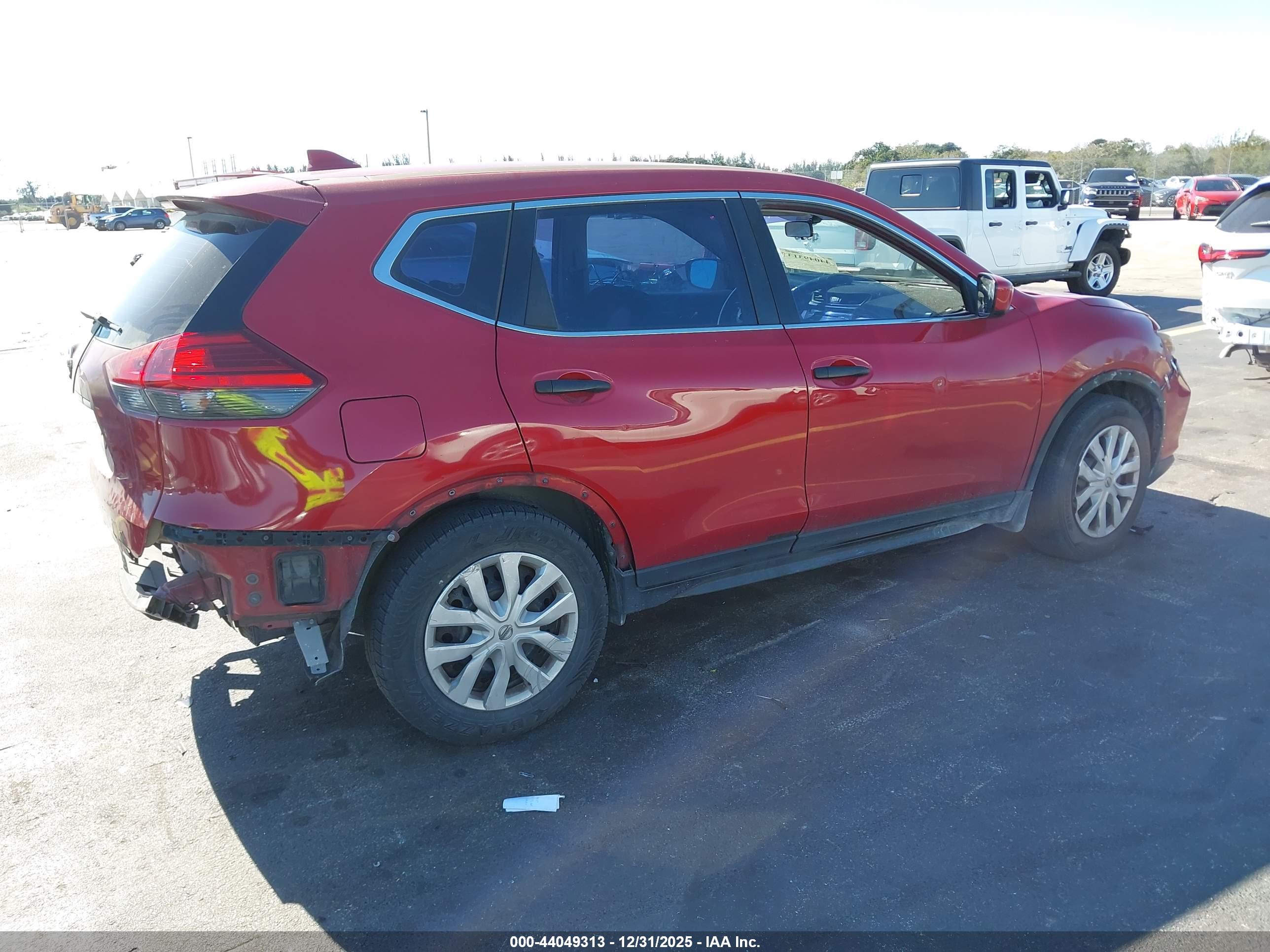 NISSAN ROGUE image 4