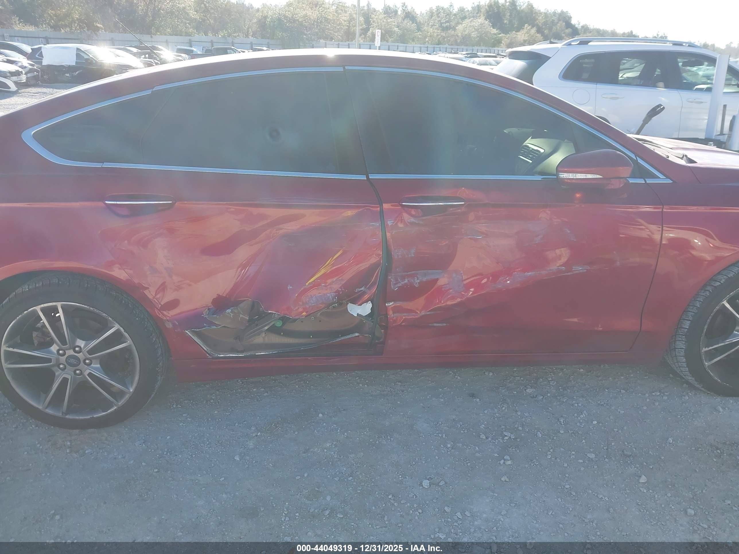FORD FUSION image 6