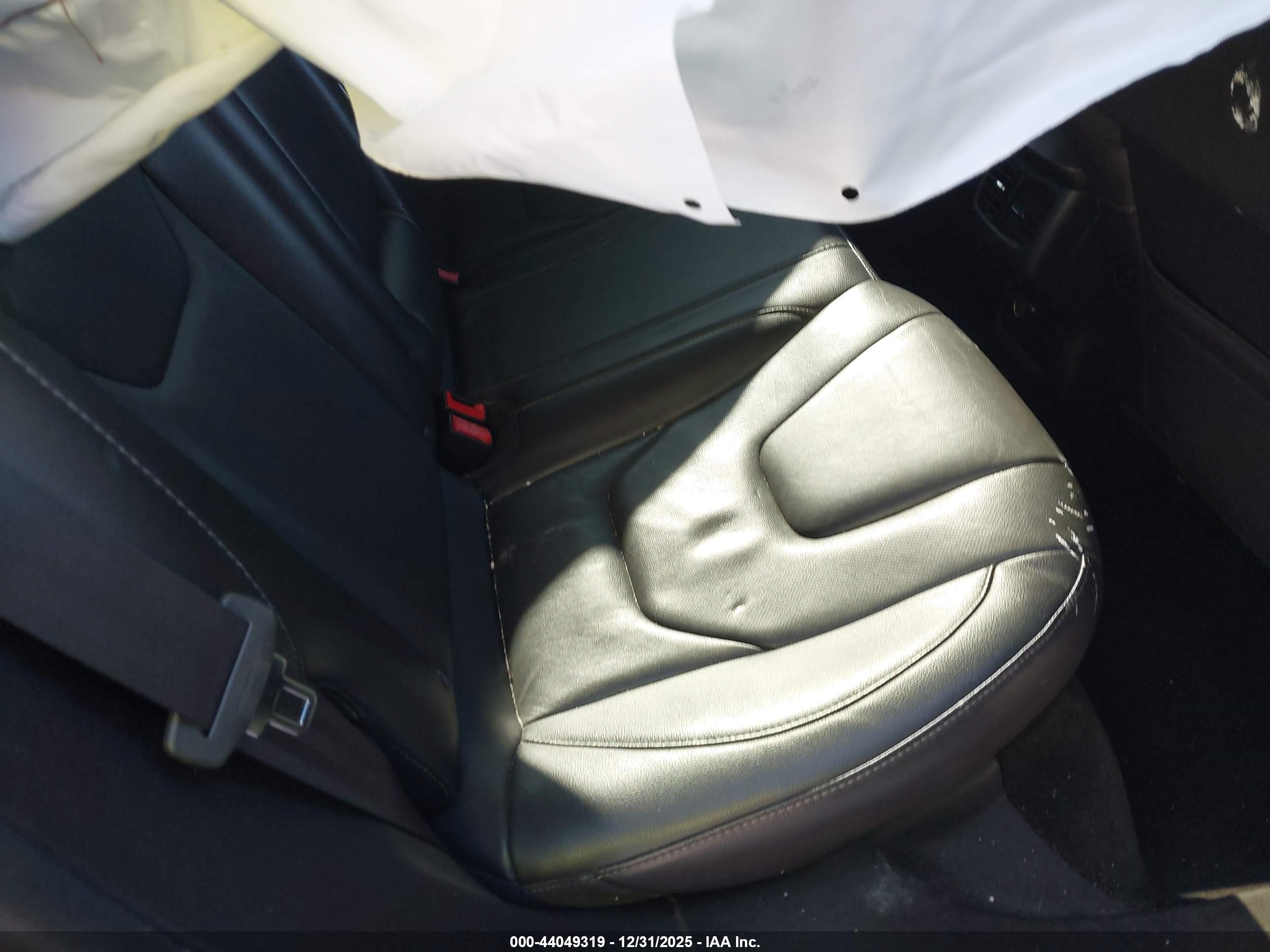 FORD FUSION image 8