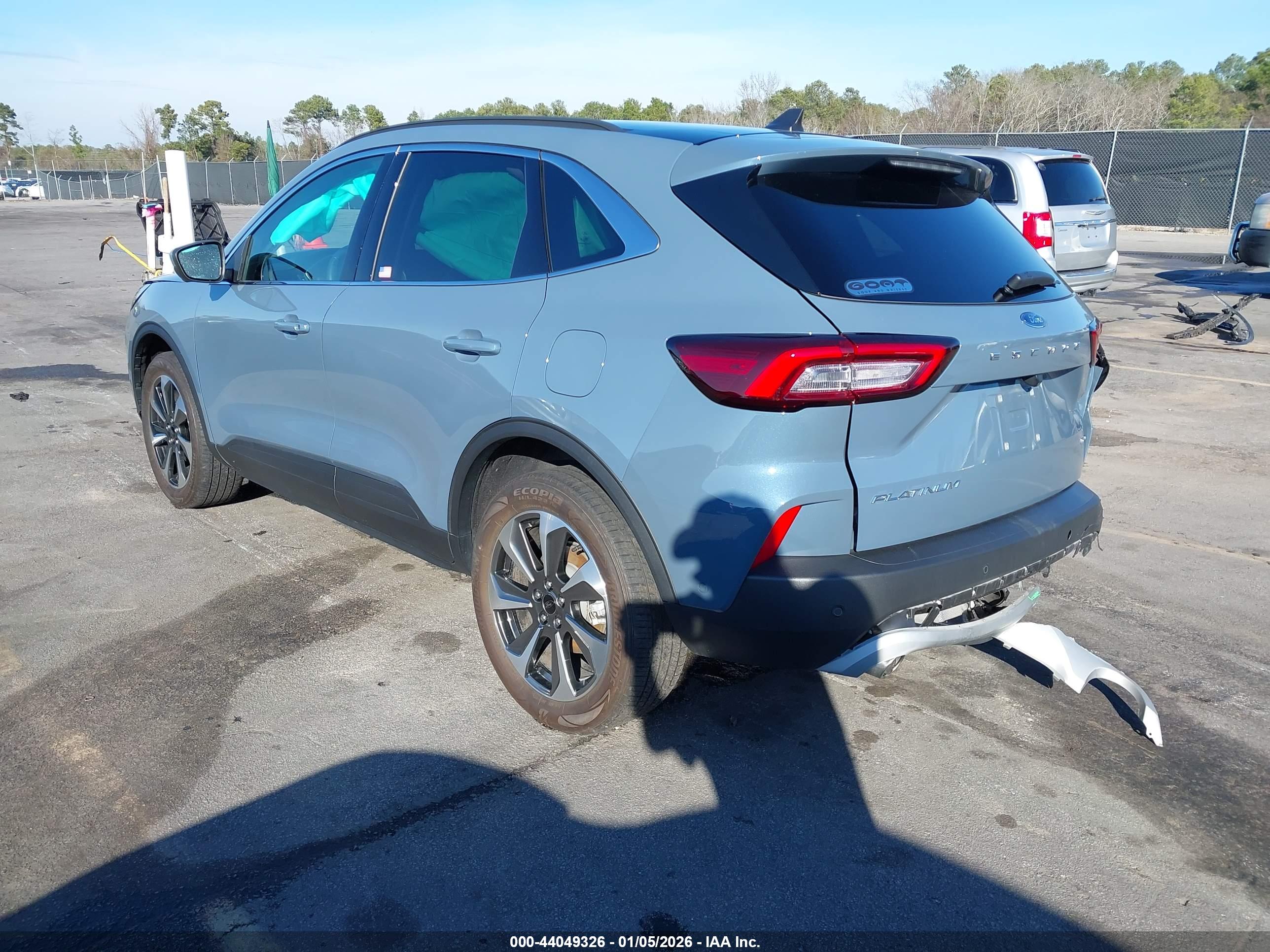 FORD ESCAPE image 3