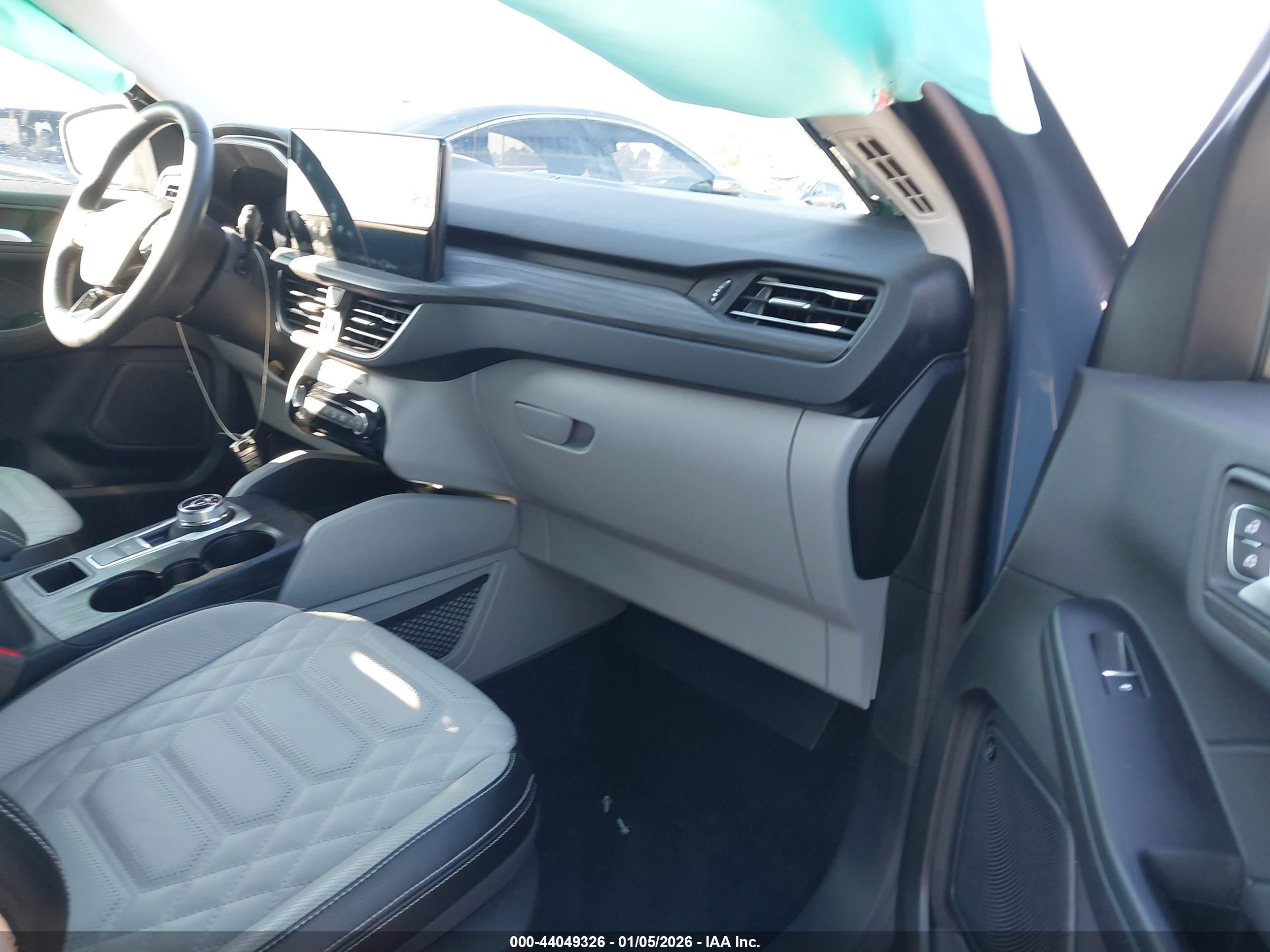 FORD ESCAPE image 5