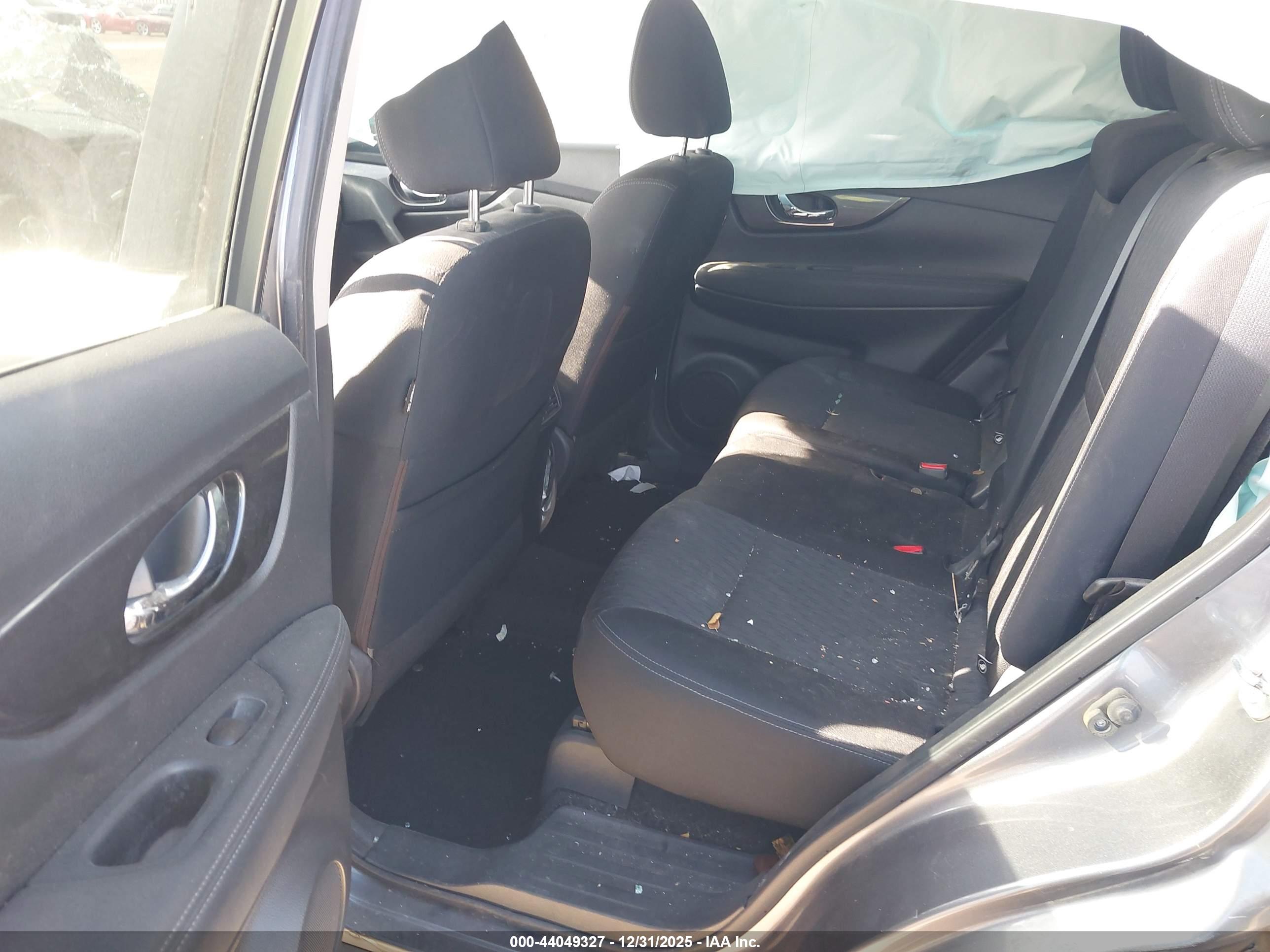 NISSAN ROGUE image 8