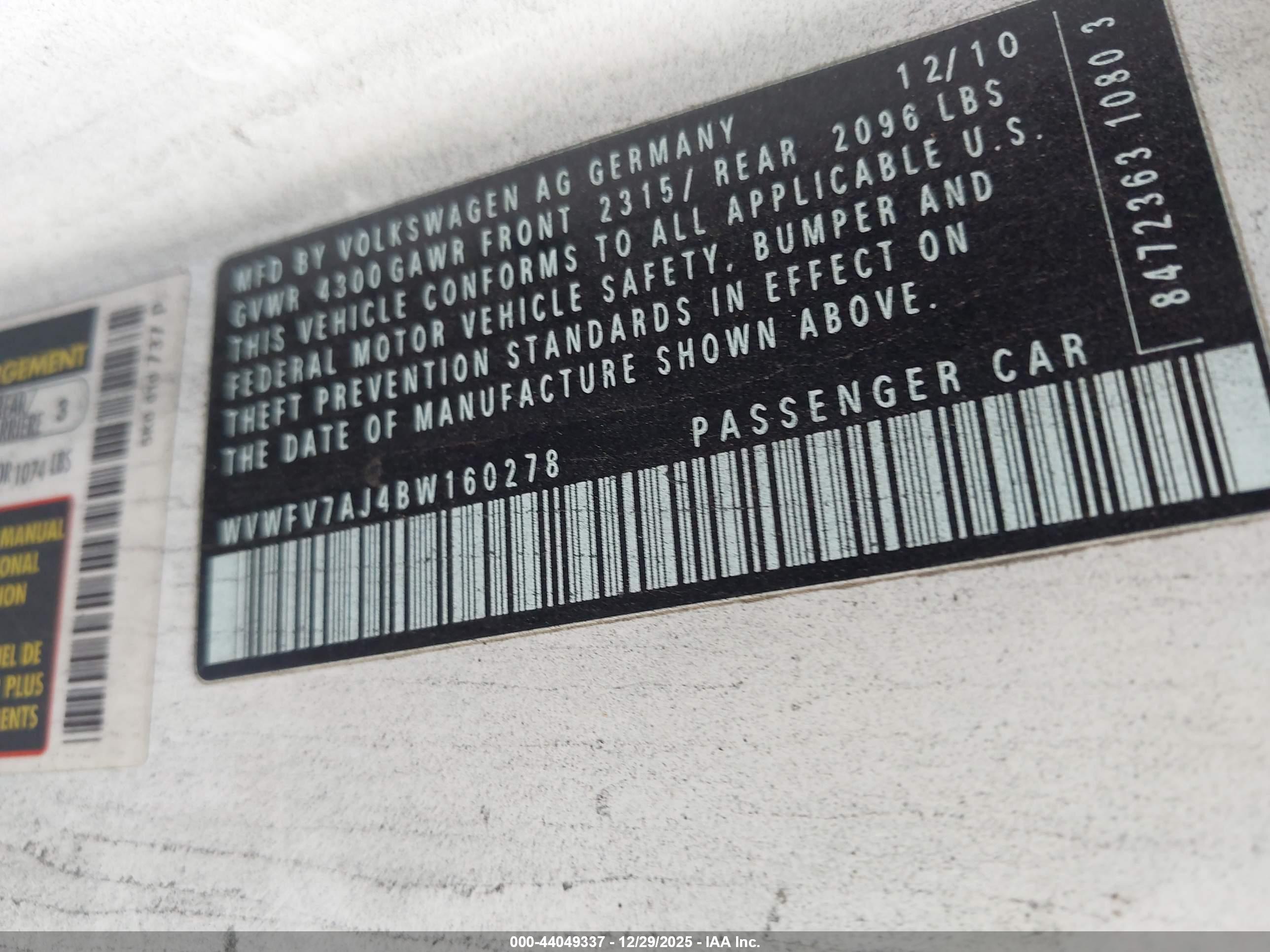 VOLKSWAGEN GTI image 9