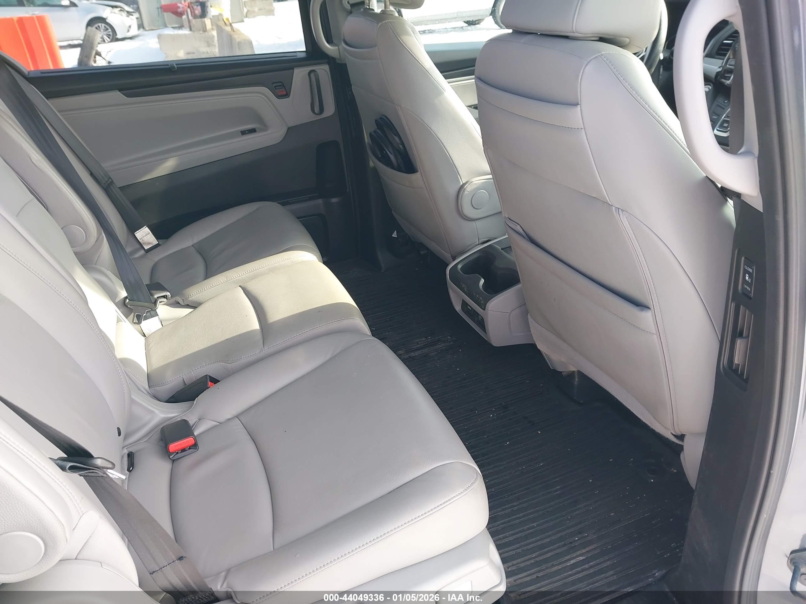 HONDA ODYSSEY image 8