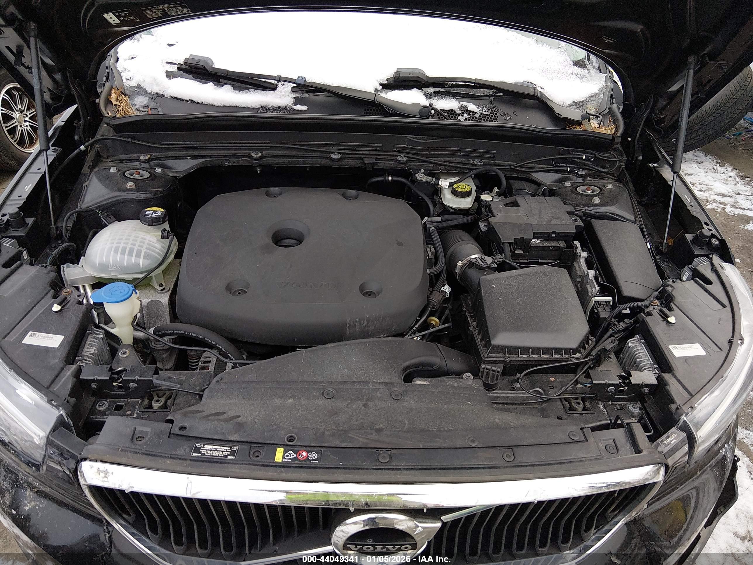 VOLVO XC40 image 10