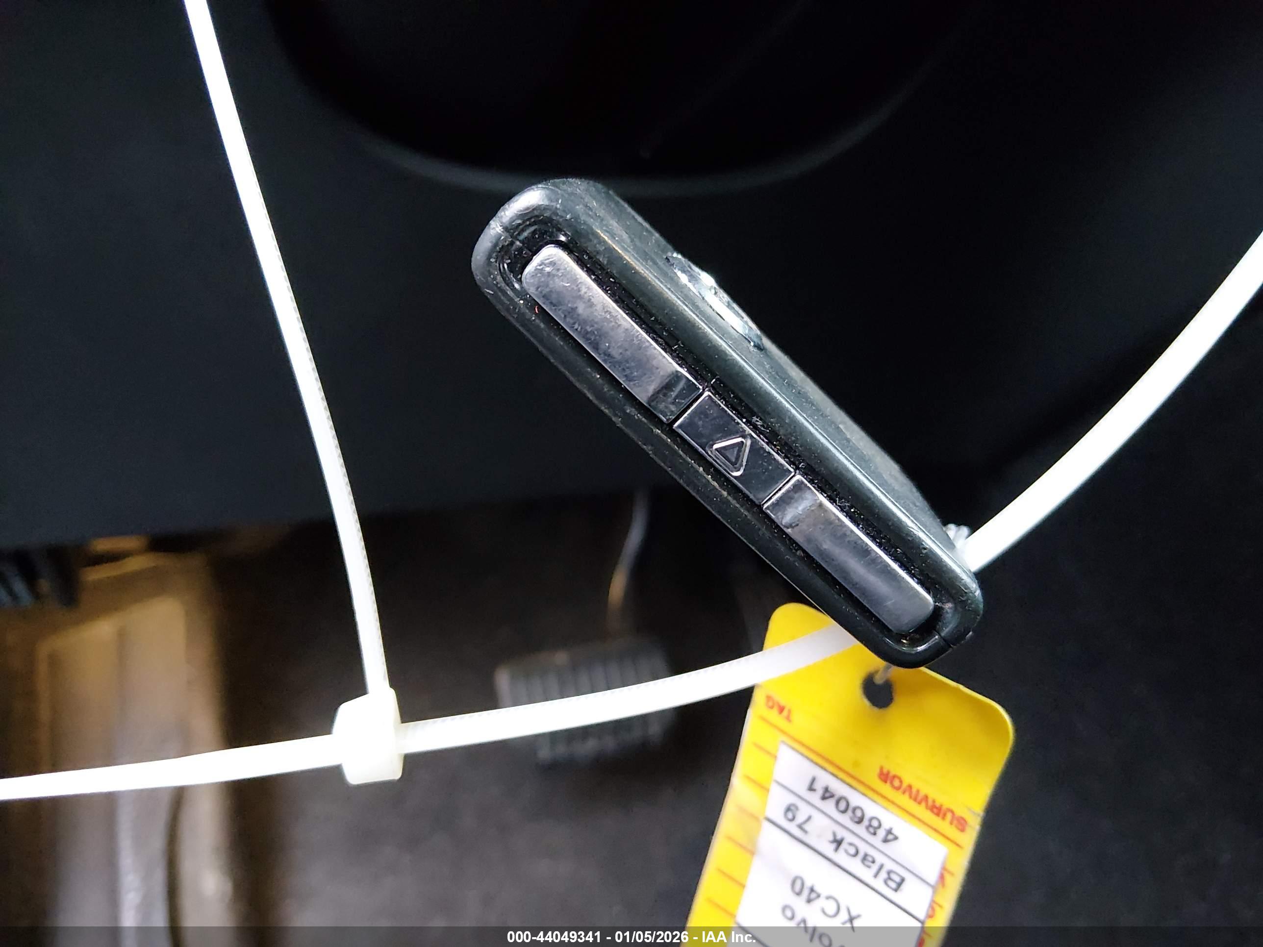 VOLVO XC40 image 11