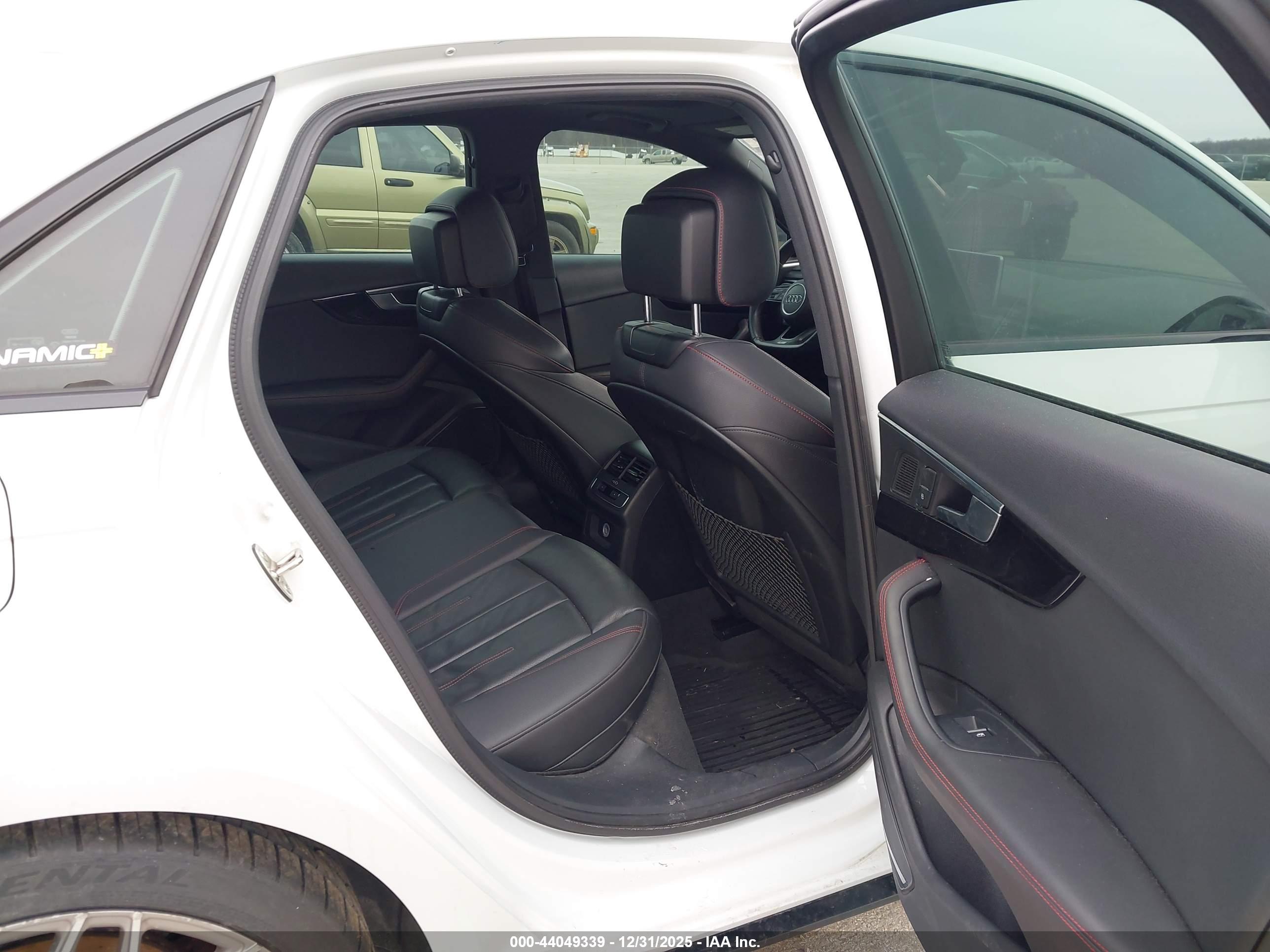 AUDI A4 image 8