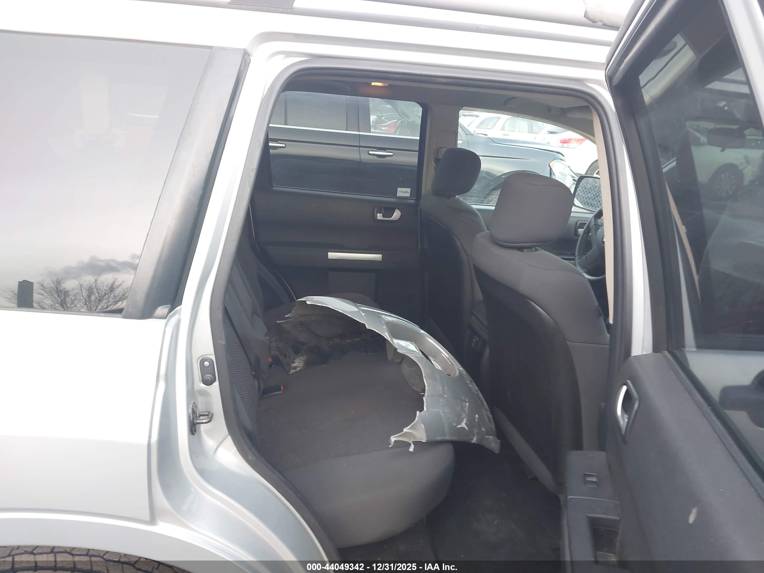 MITSUBISHI ENDEAVOR image 8
