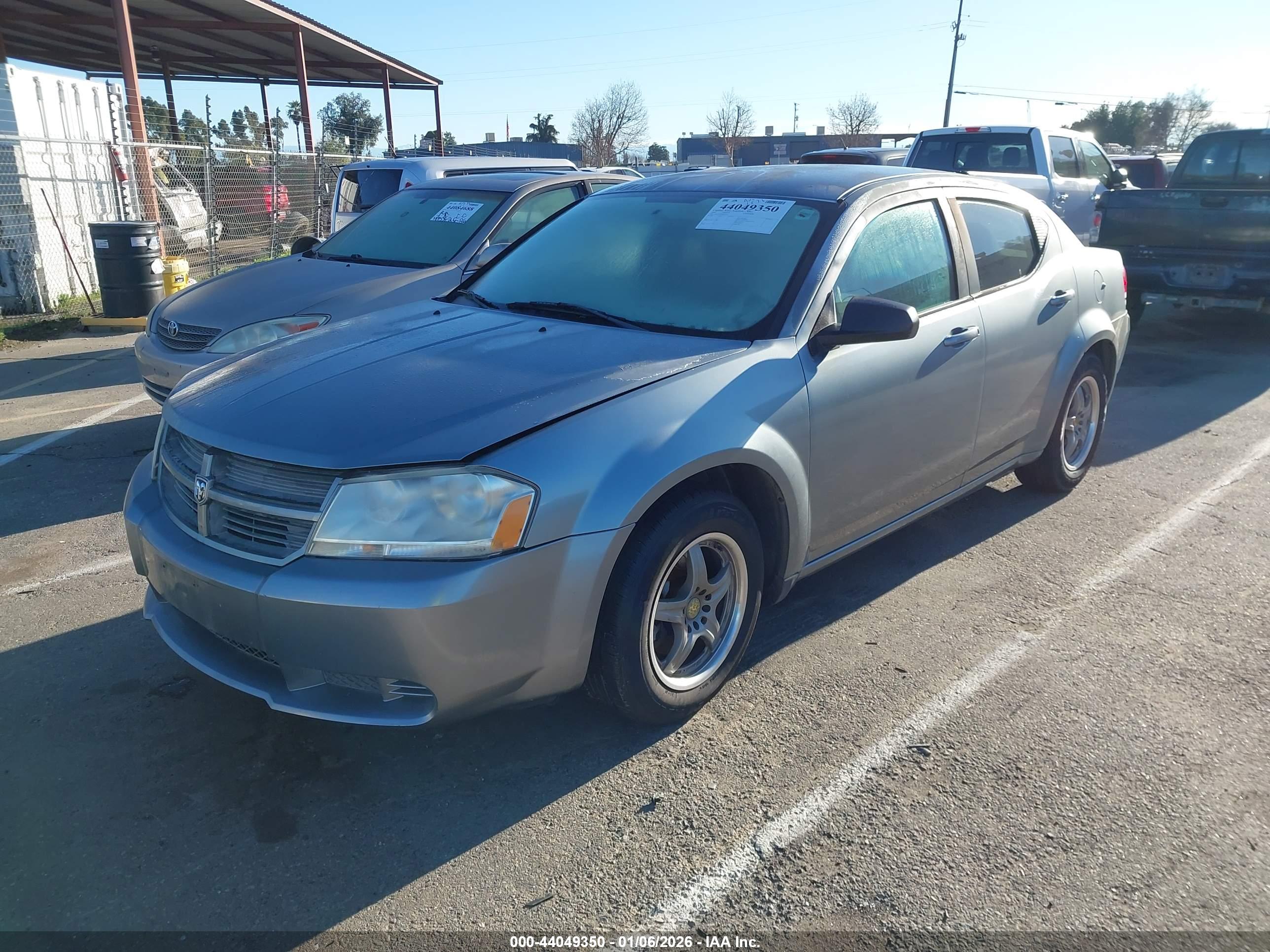 DODGE AVENGER image 2
