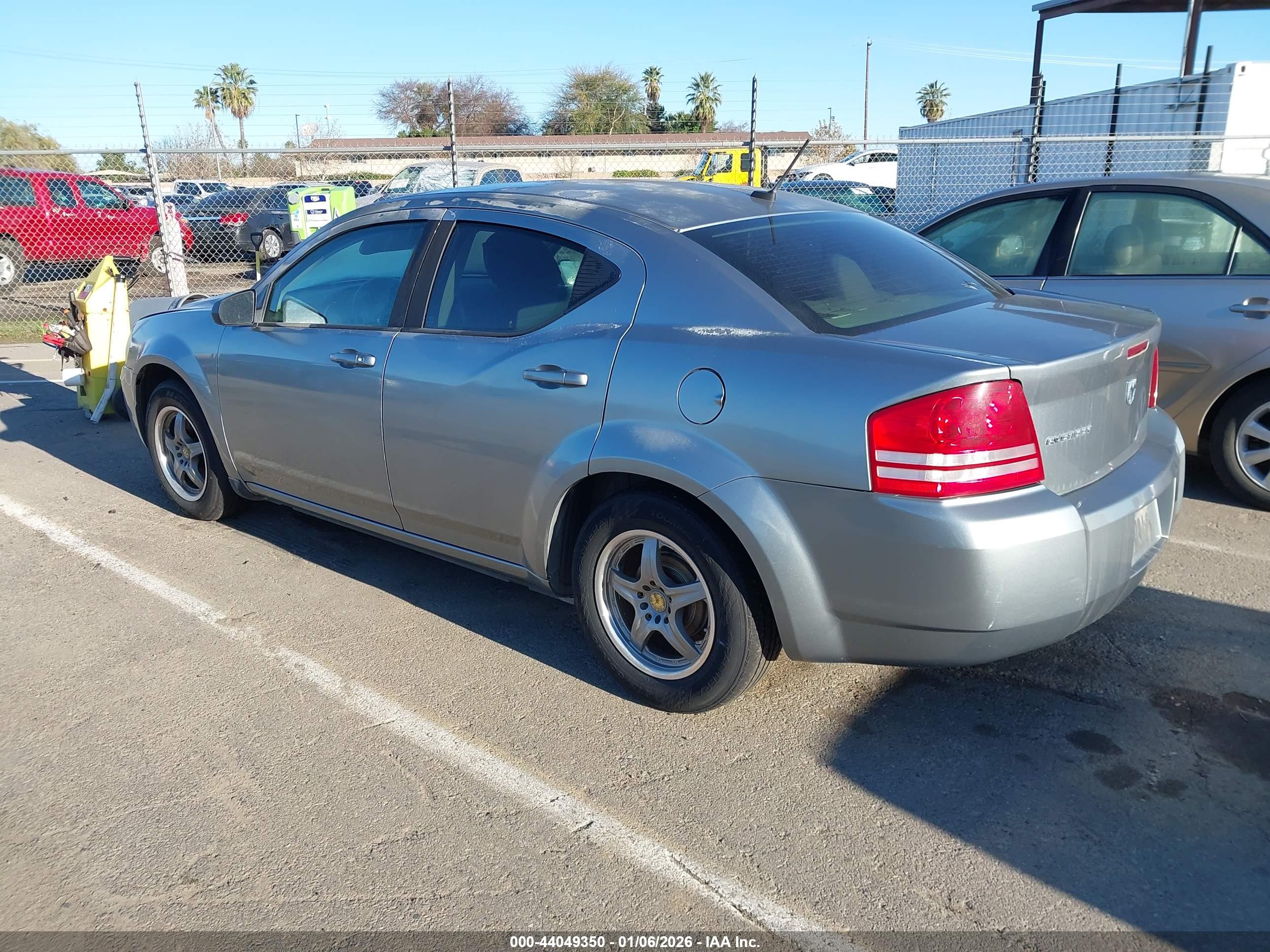 DODGE AVENGER image 3