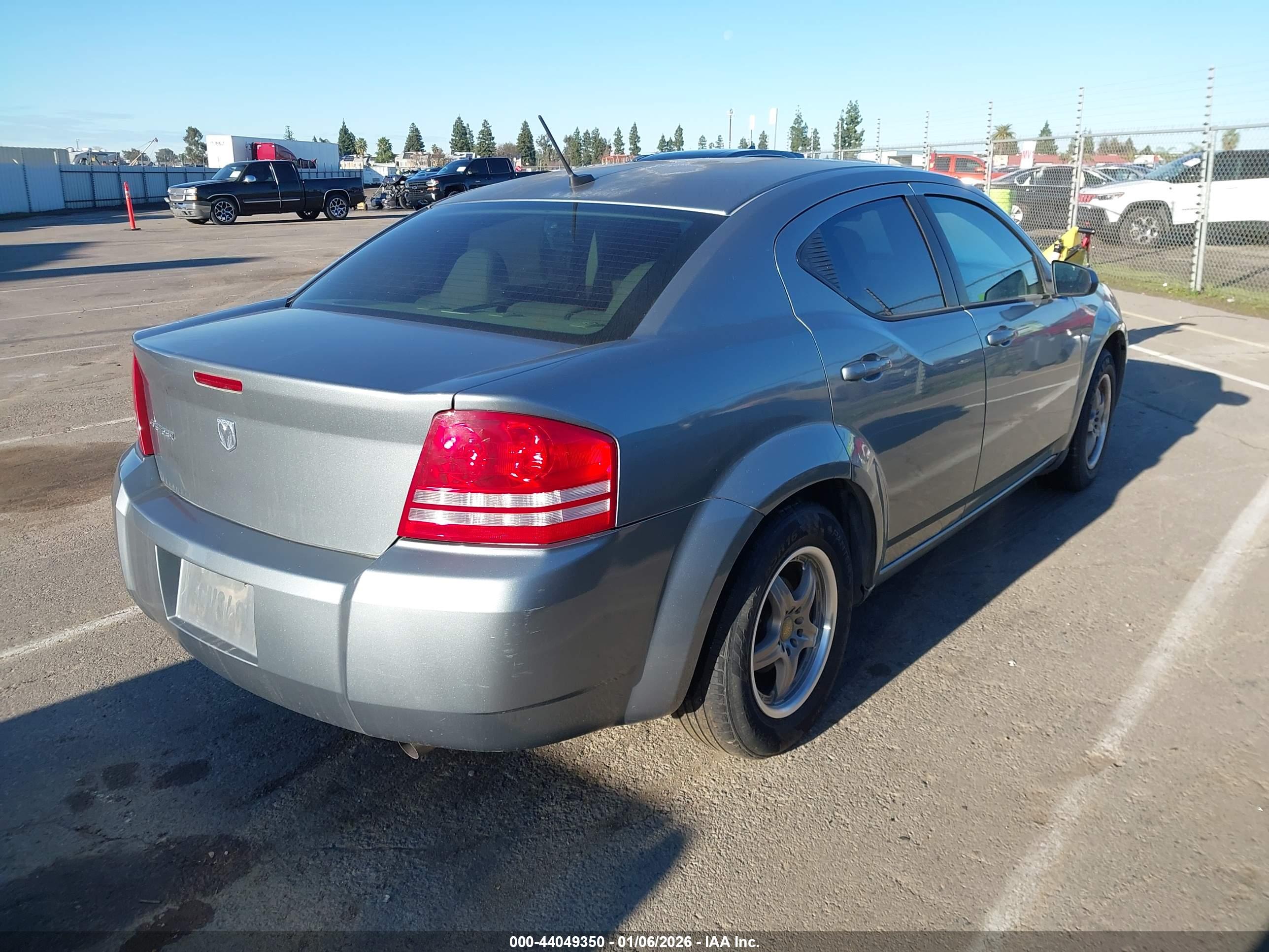 DODGE AVENGER image 4