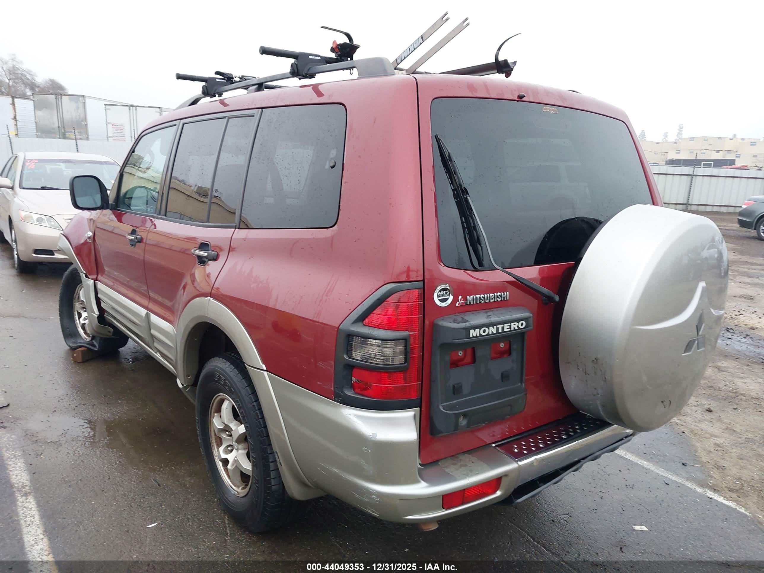 MITSUBISHI MONTERO image 3