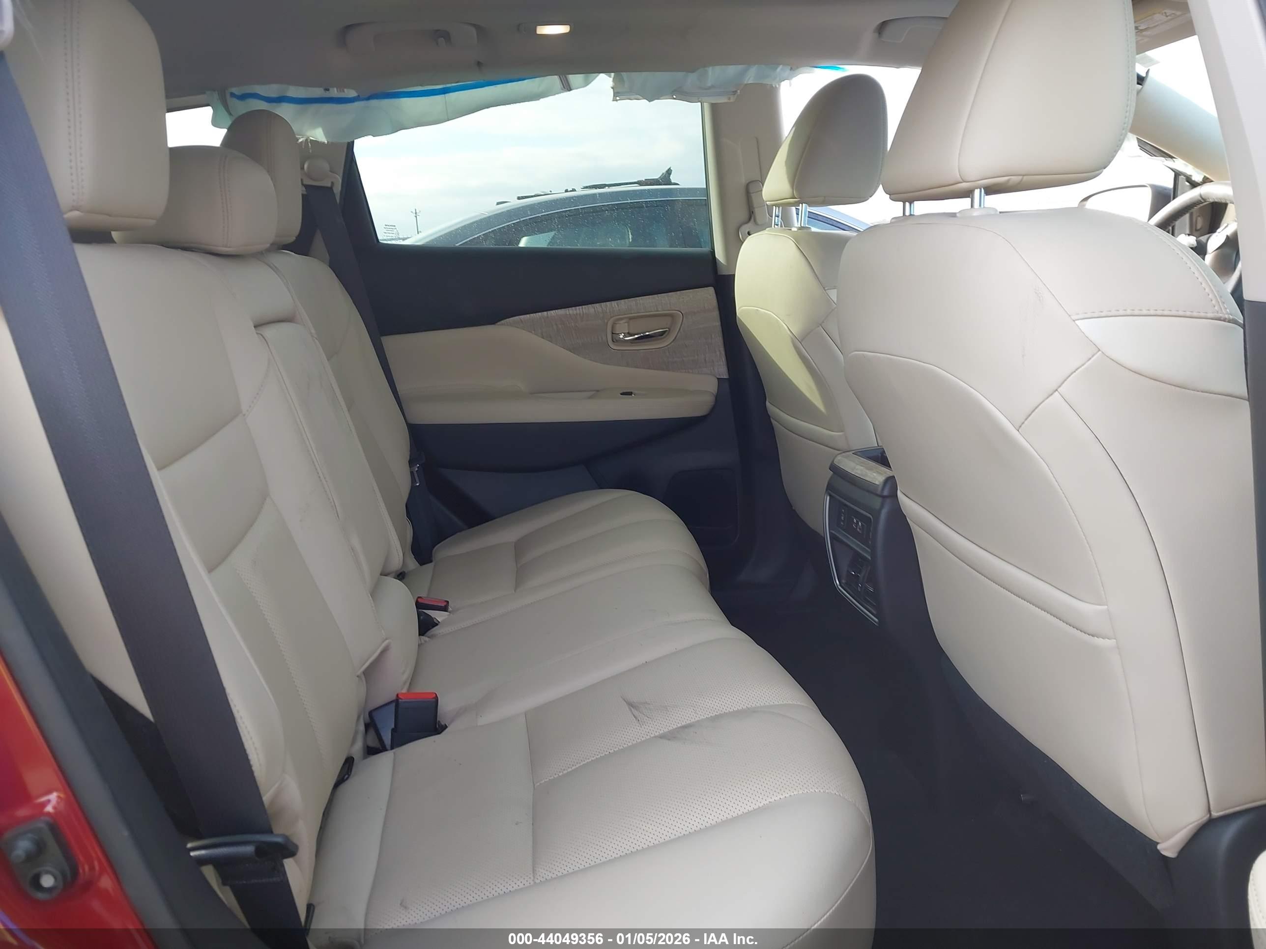 NISSAN MURANO image 8