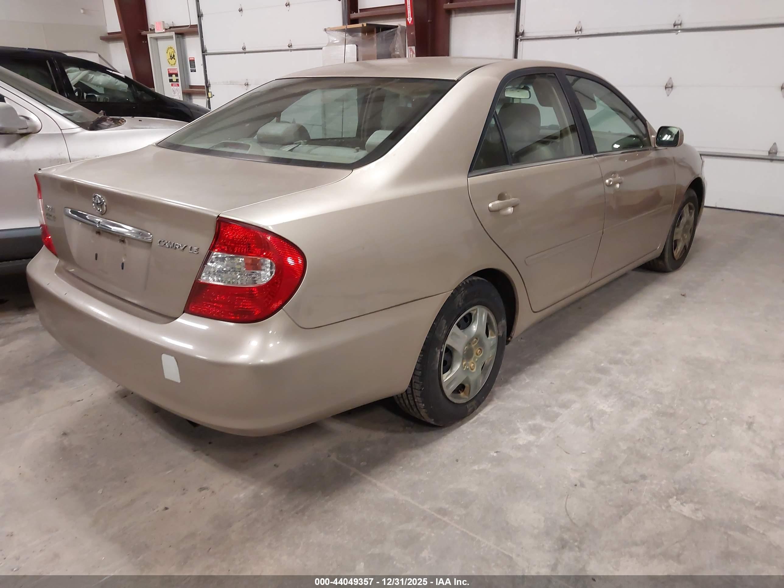 TOYOTA CAMRY image 4