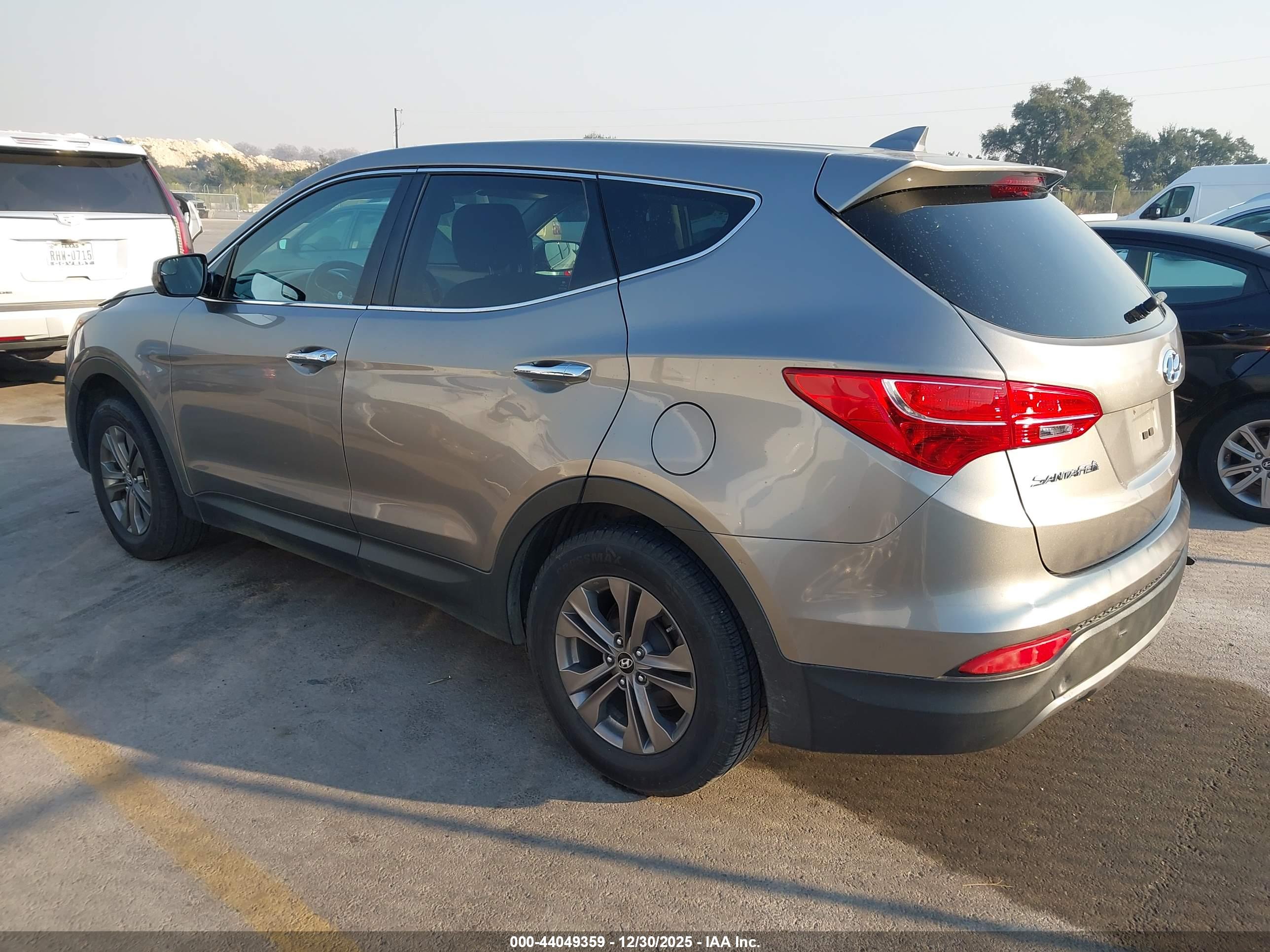 HYUNDAI SANTA image 3