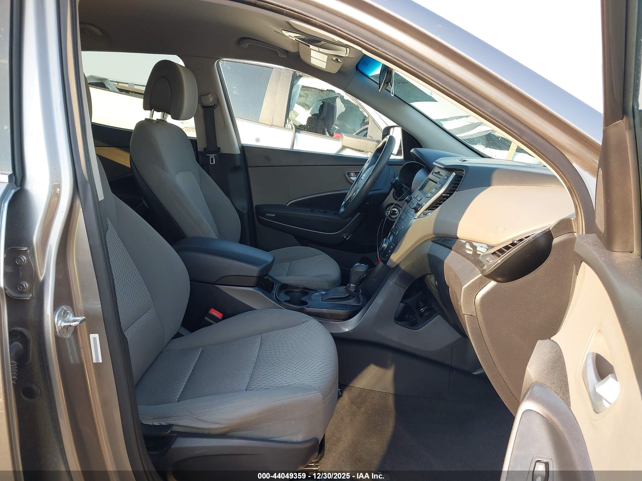HYUNDAI SANTA image 5
