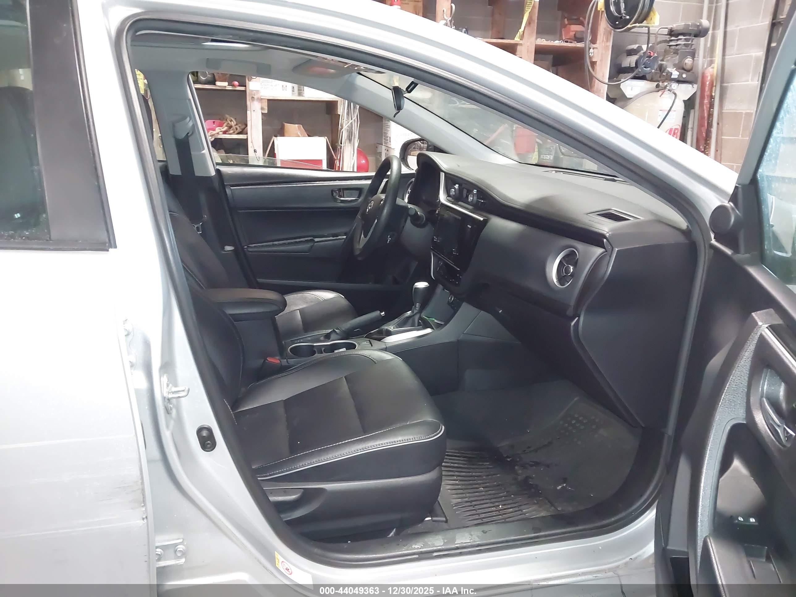 TOYOTA COROLLA image 5