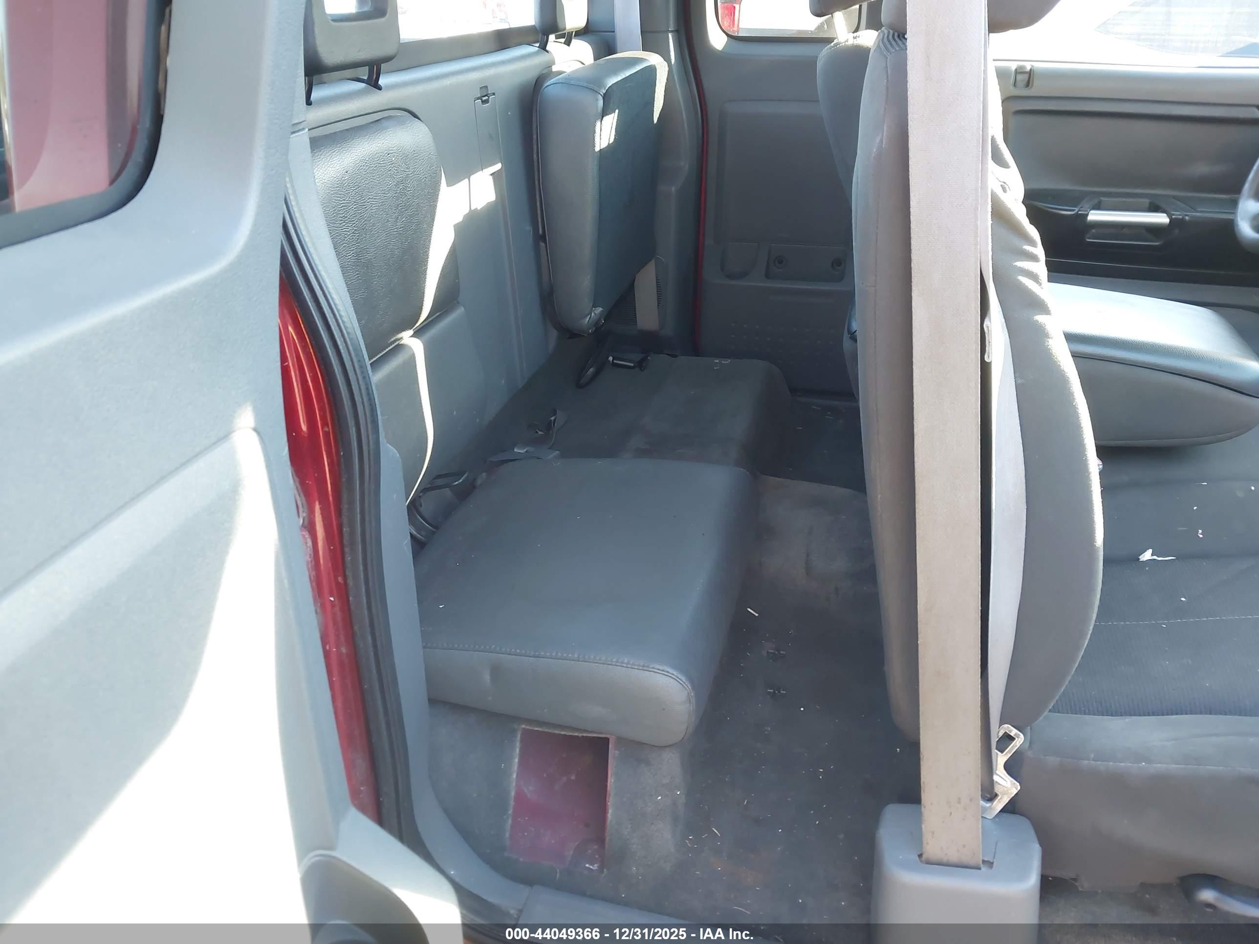 MITSUBISHI RAIDER image 8