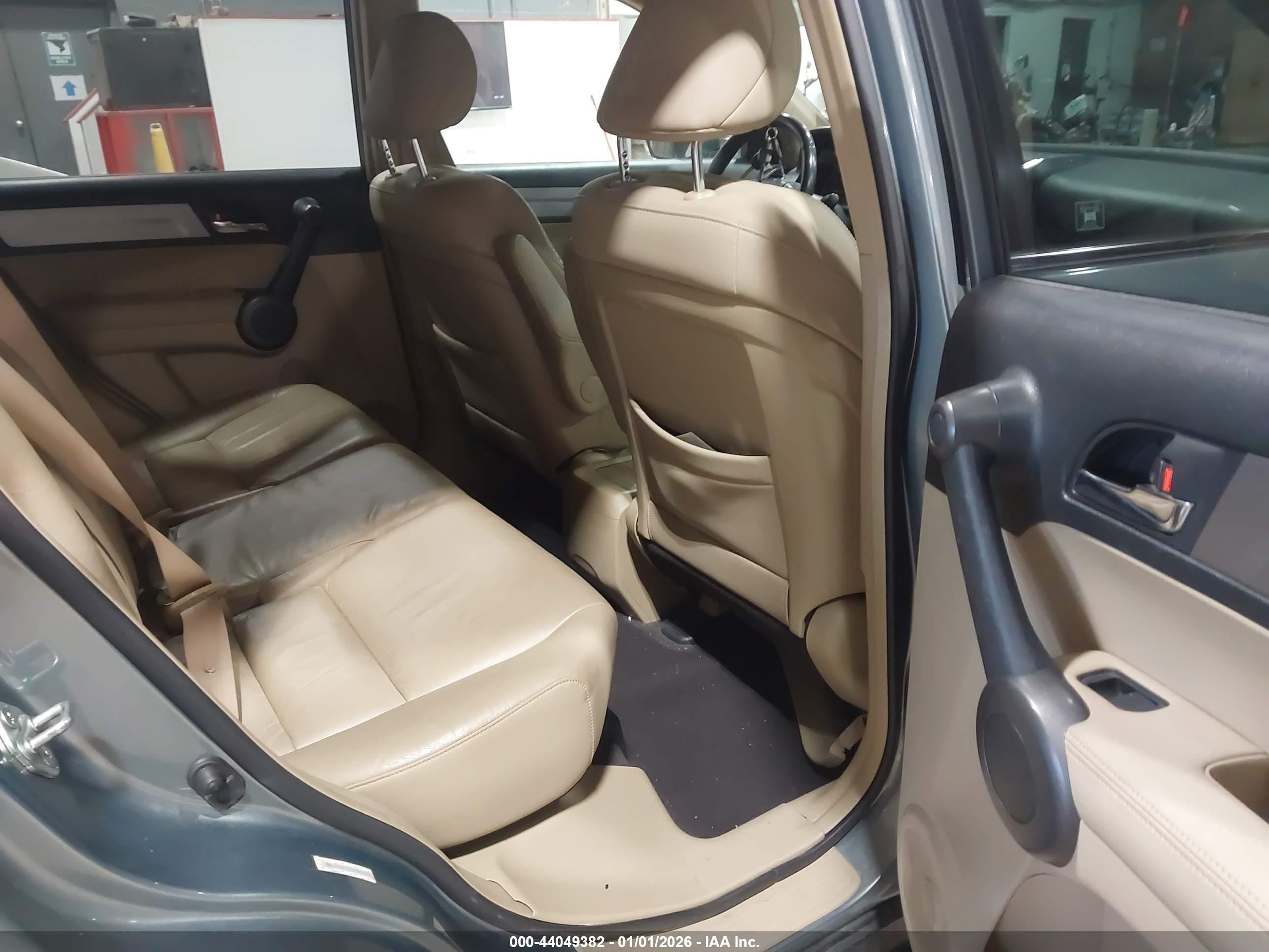 HONDA CR-V image 8