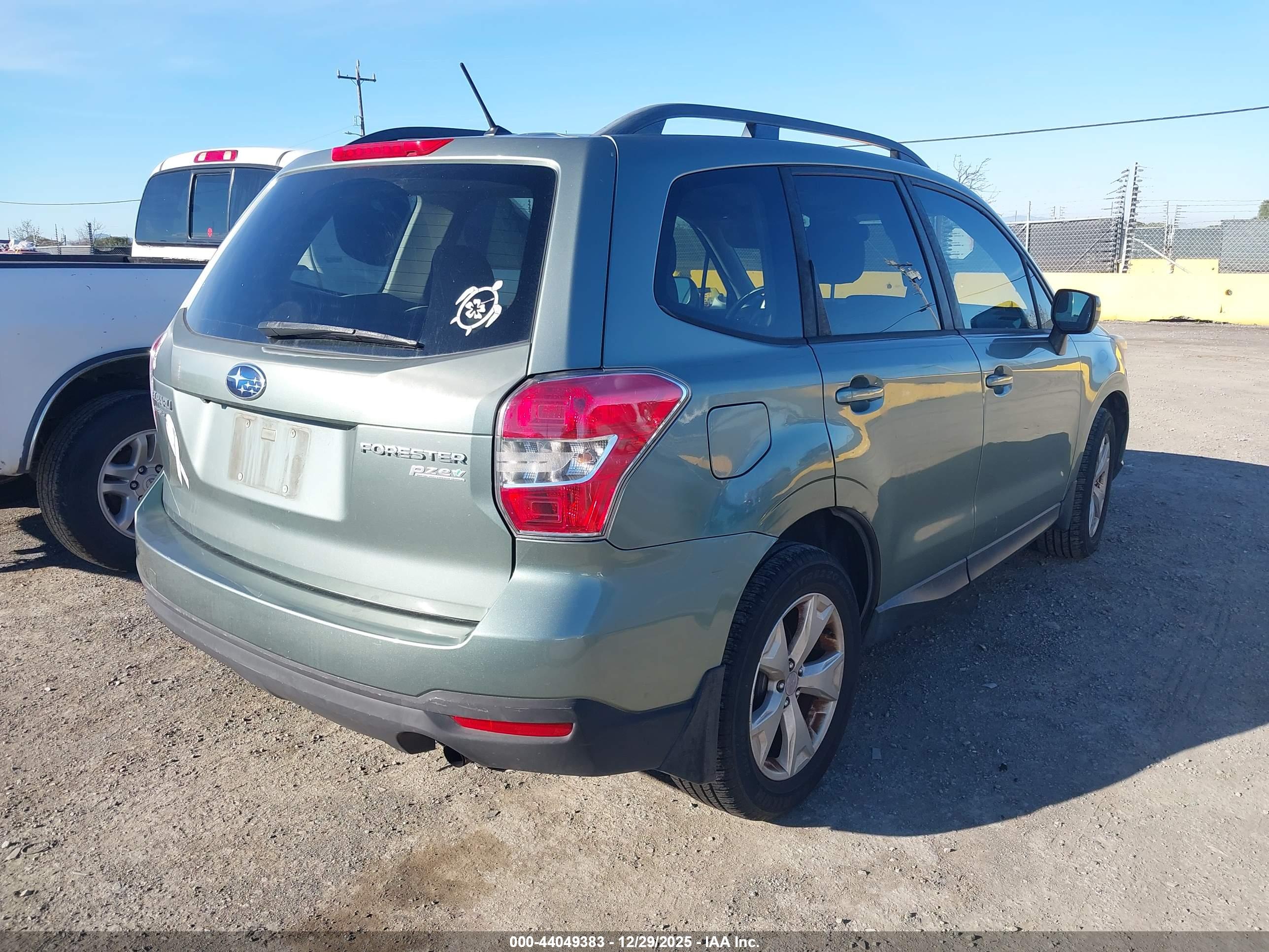 SUBARU FORESTER image 4