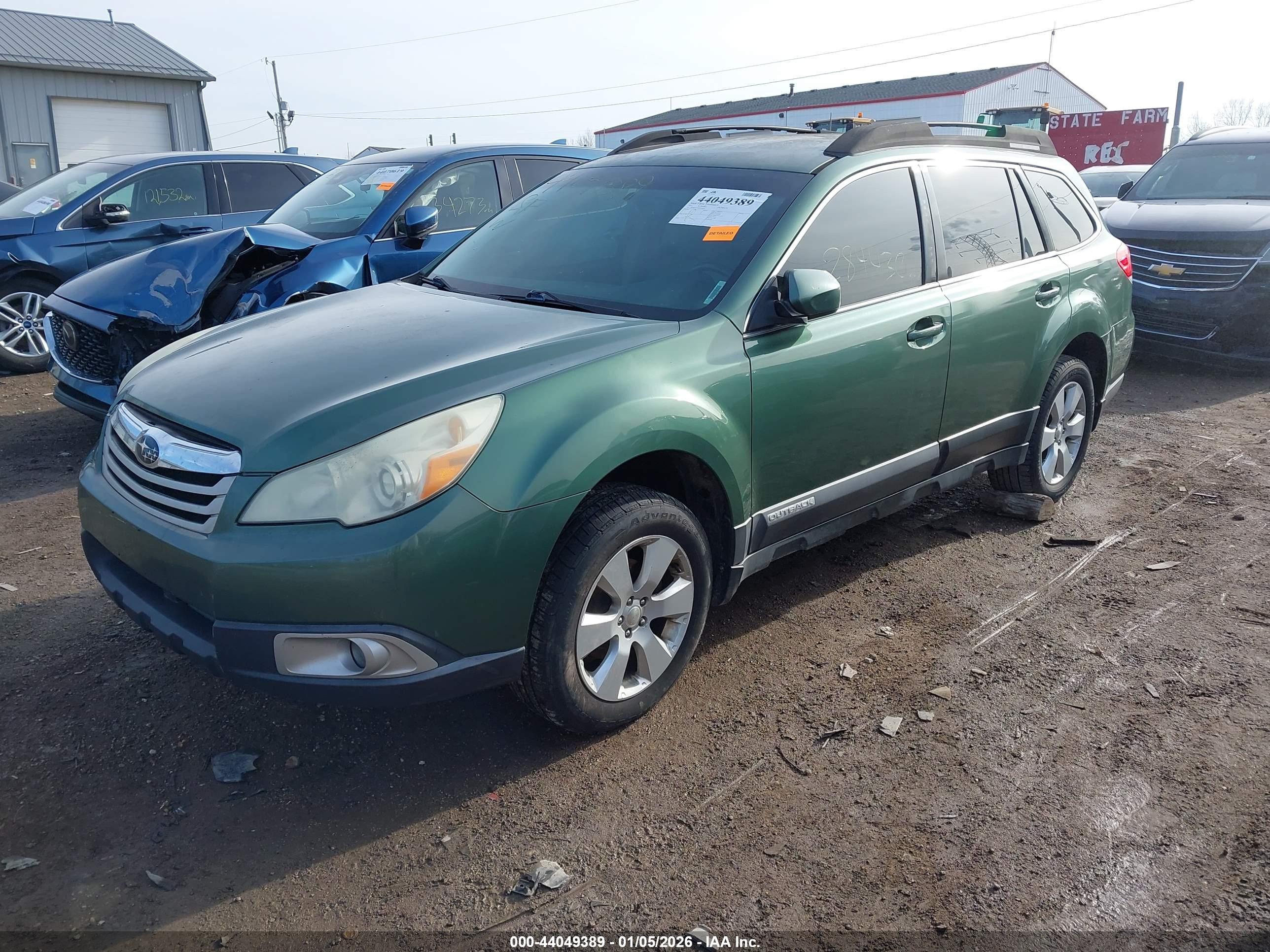 SUBARU OUTBACK image 2