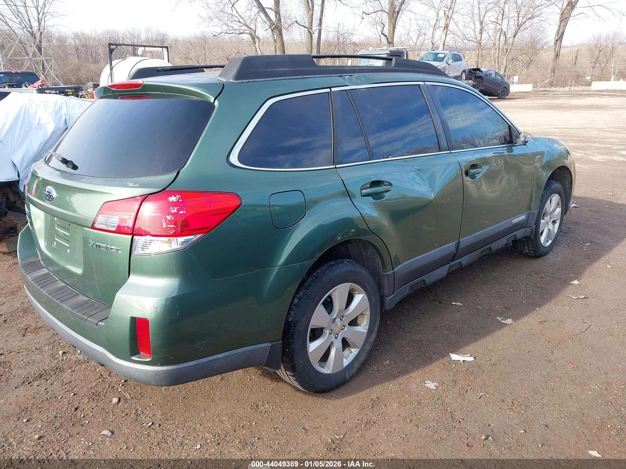 SUBARU OUTBACK image 4