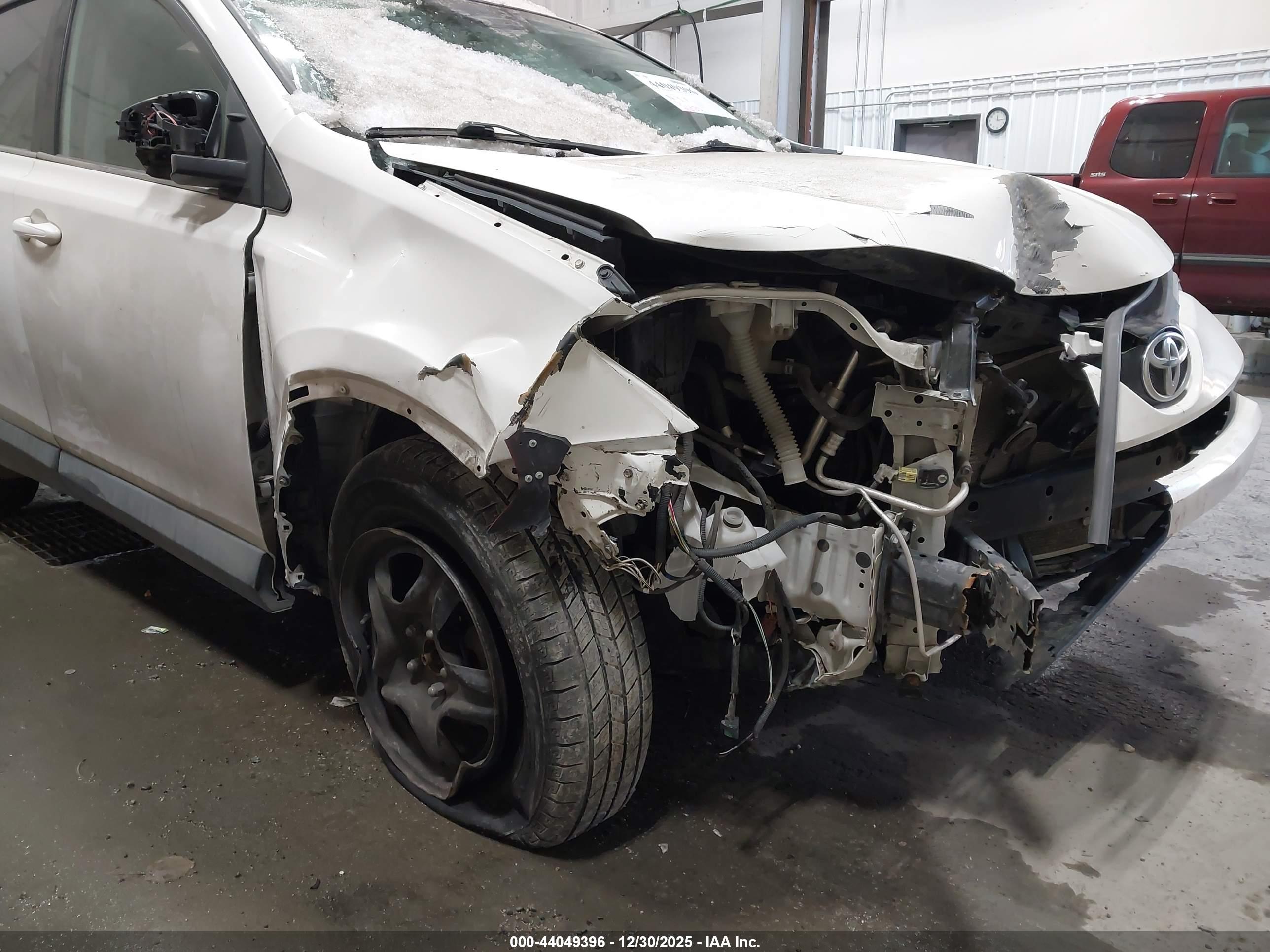 TOYOTA RAV4 image 6