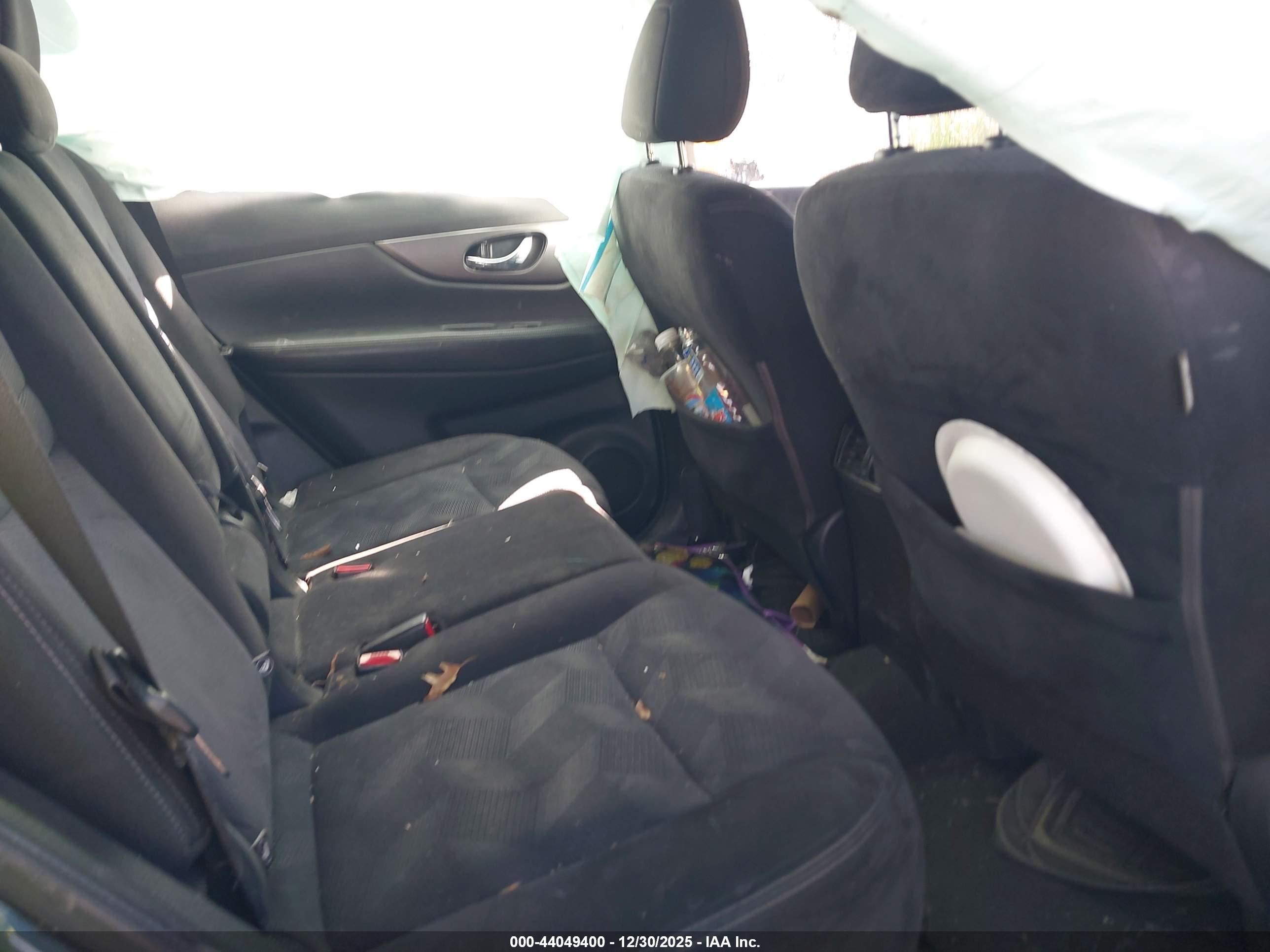 NISSAN ROGUE image 8