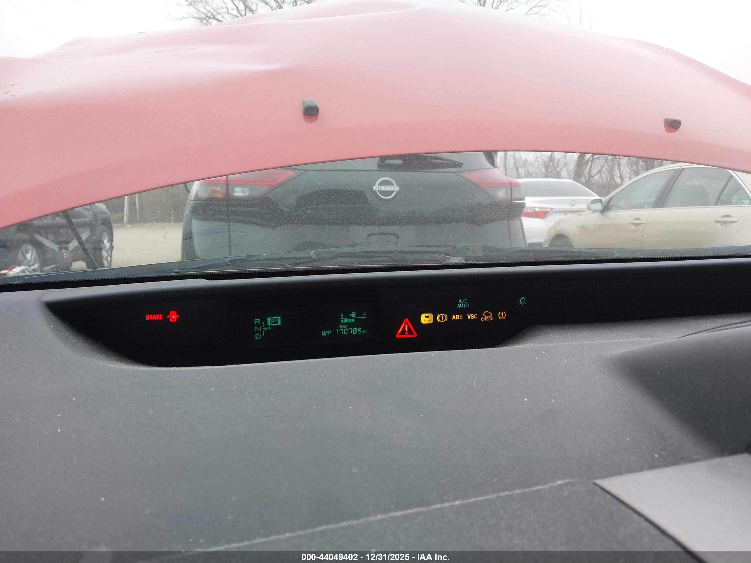 TOYOTA PRIUS image 7