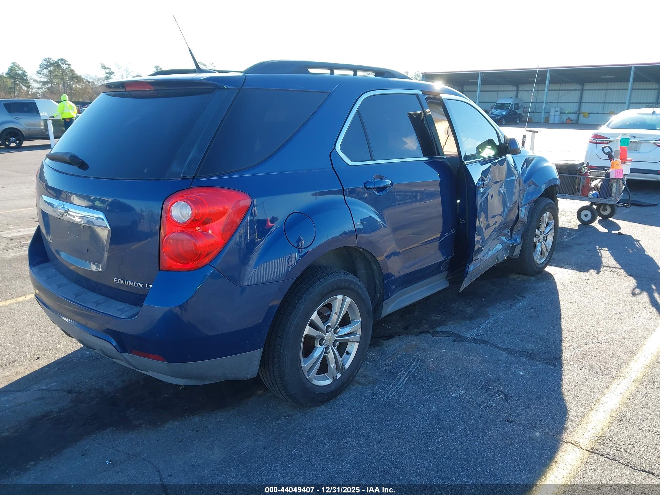 CHEVROLET EQUINOX image 4
