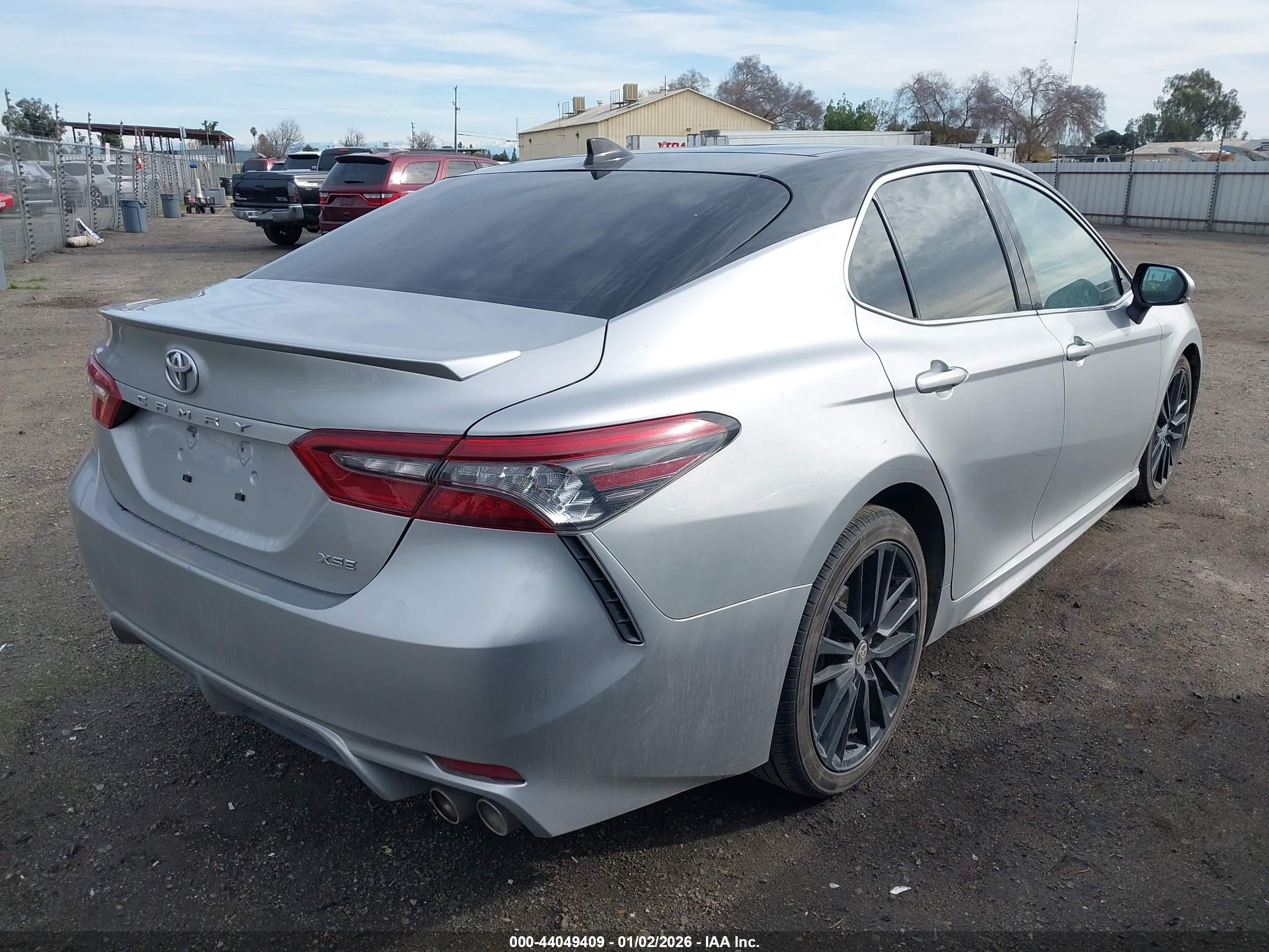 TOYOTA CAMRY image 4