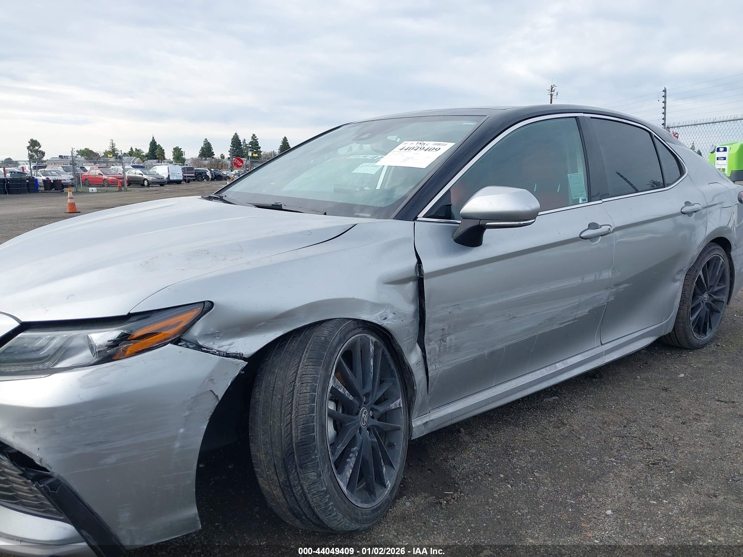 TOYOTA CAMRY image 6
