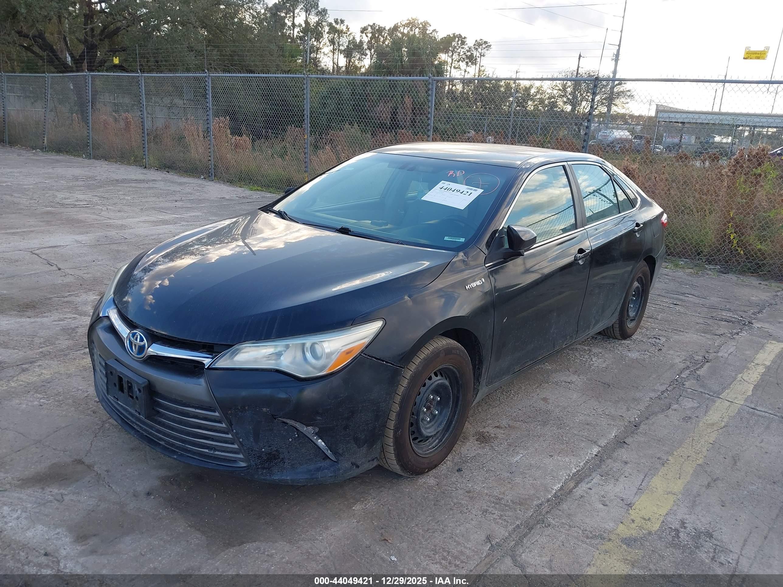 TOYOTA CAMRY image 2