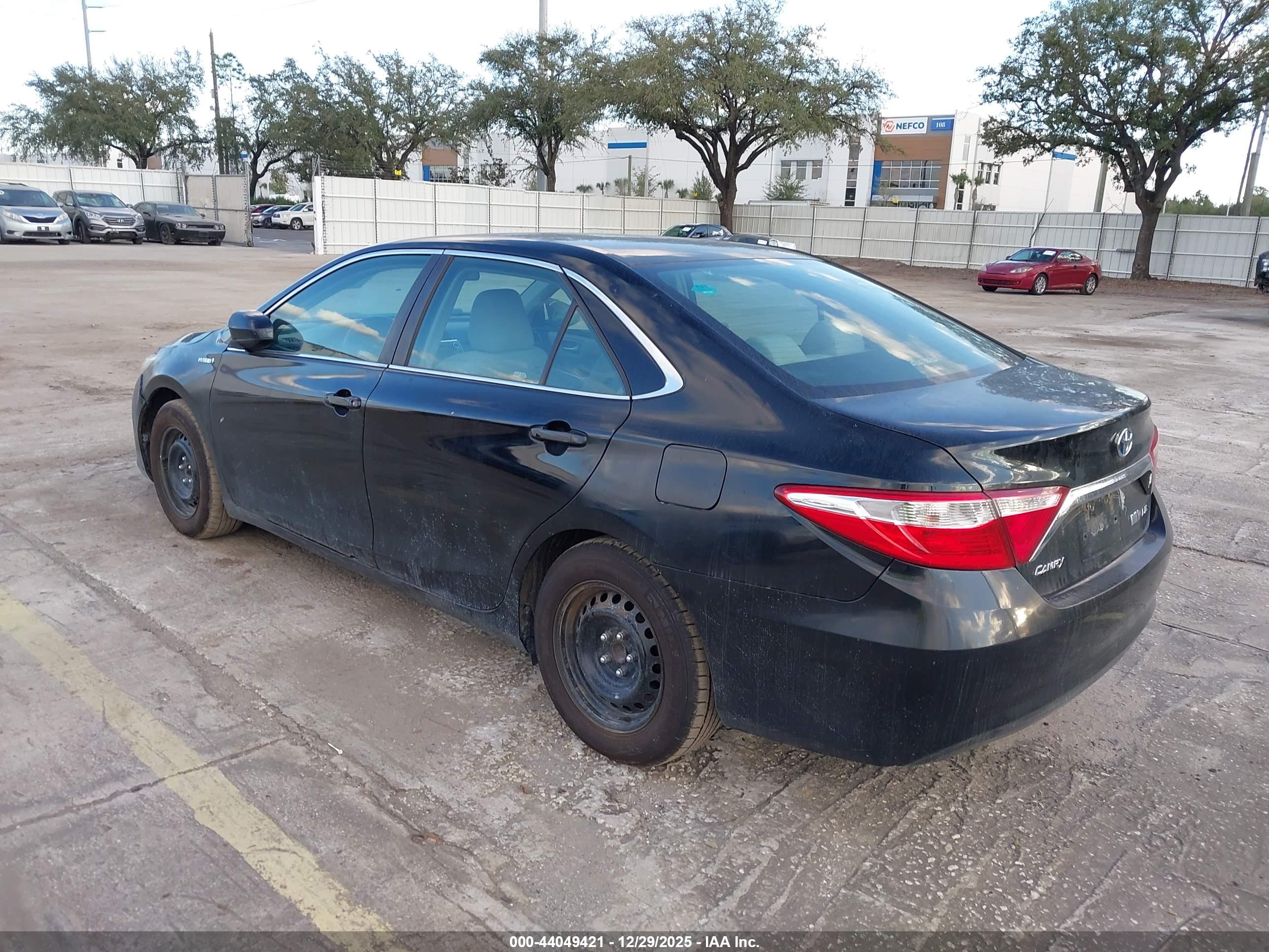 TOYOTA CAMRY image 3