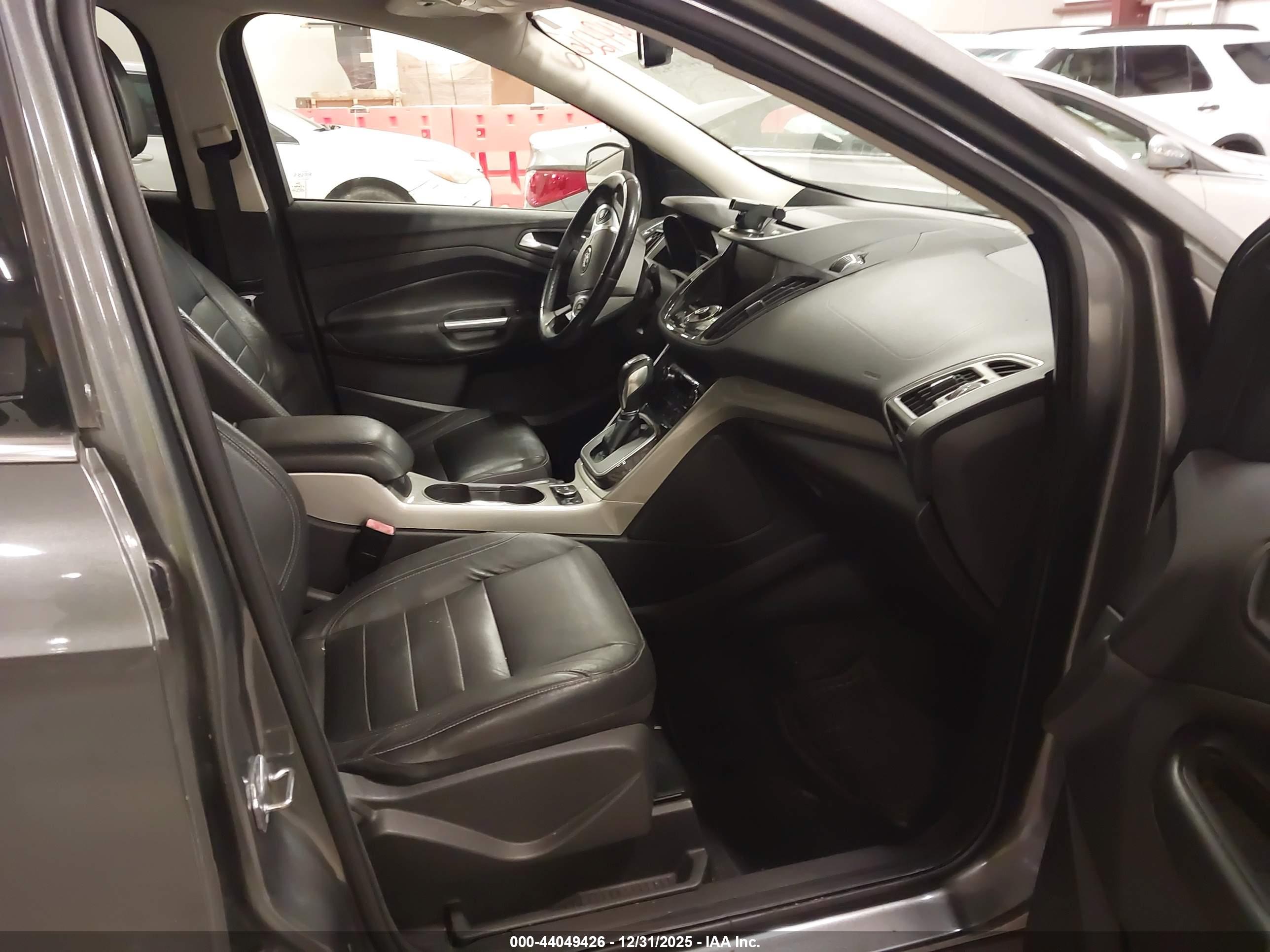 FORD ESCAPE image 5