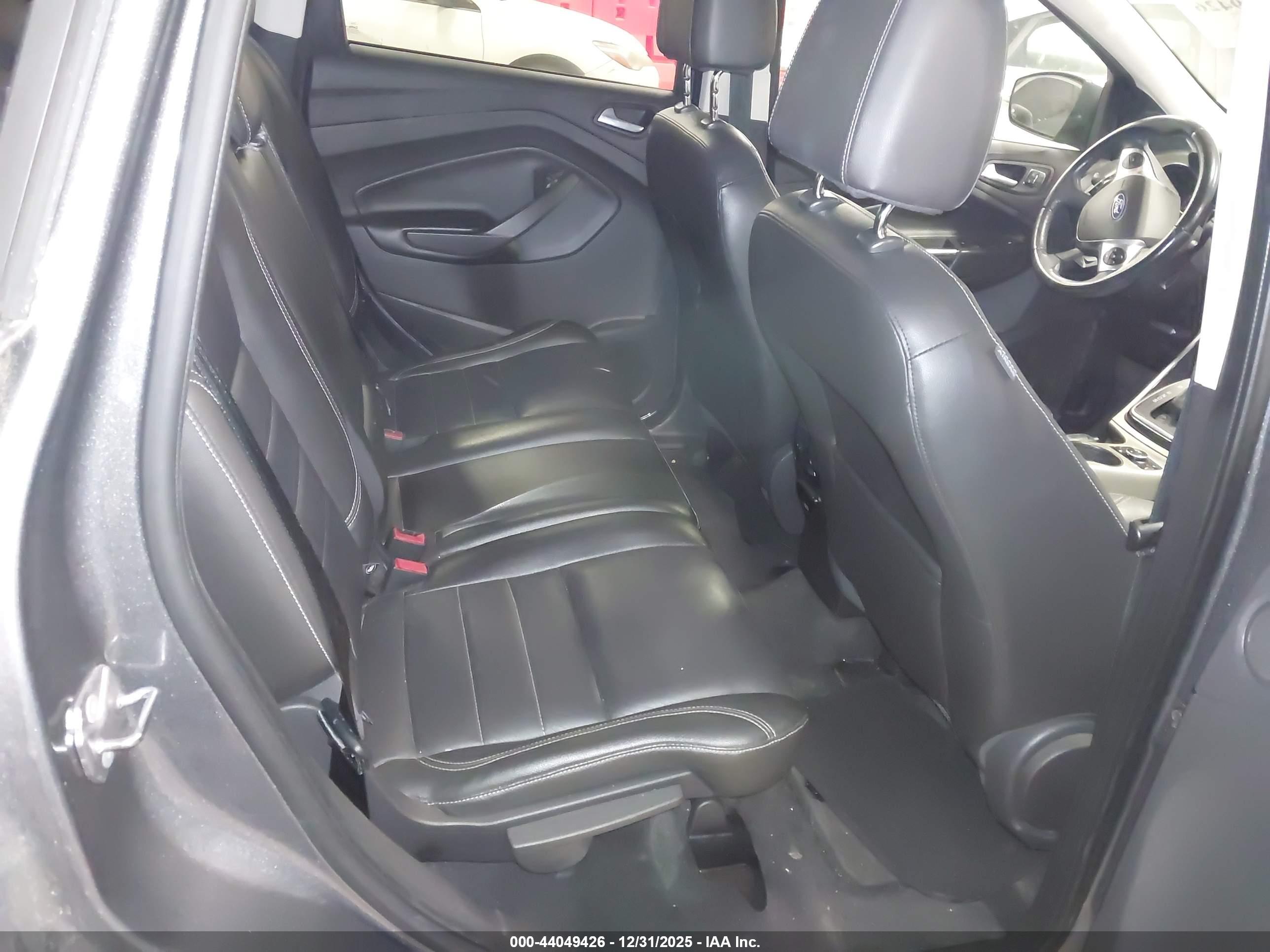 FORD ESCAPE image 8