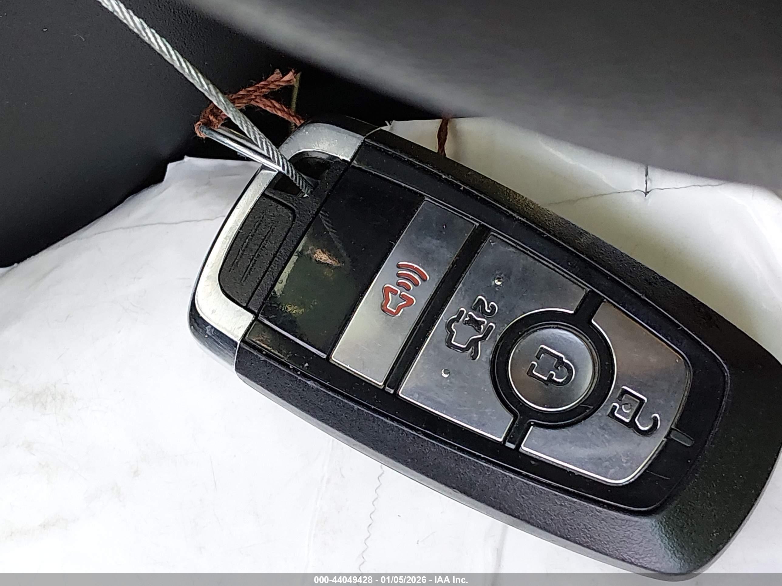 FORD FUSION image 11