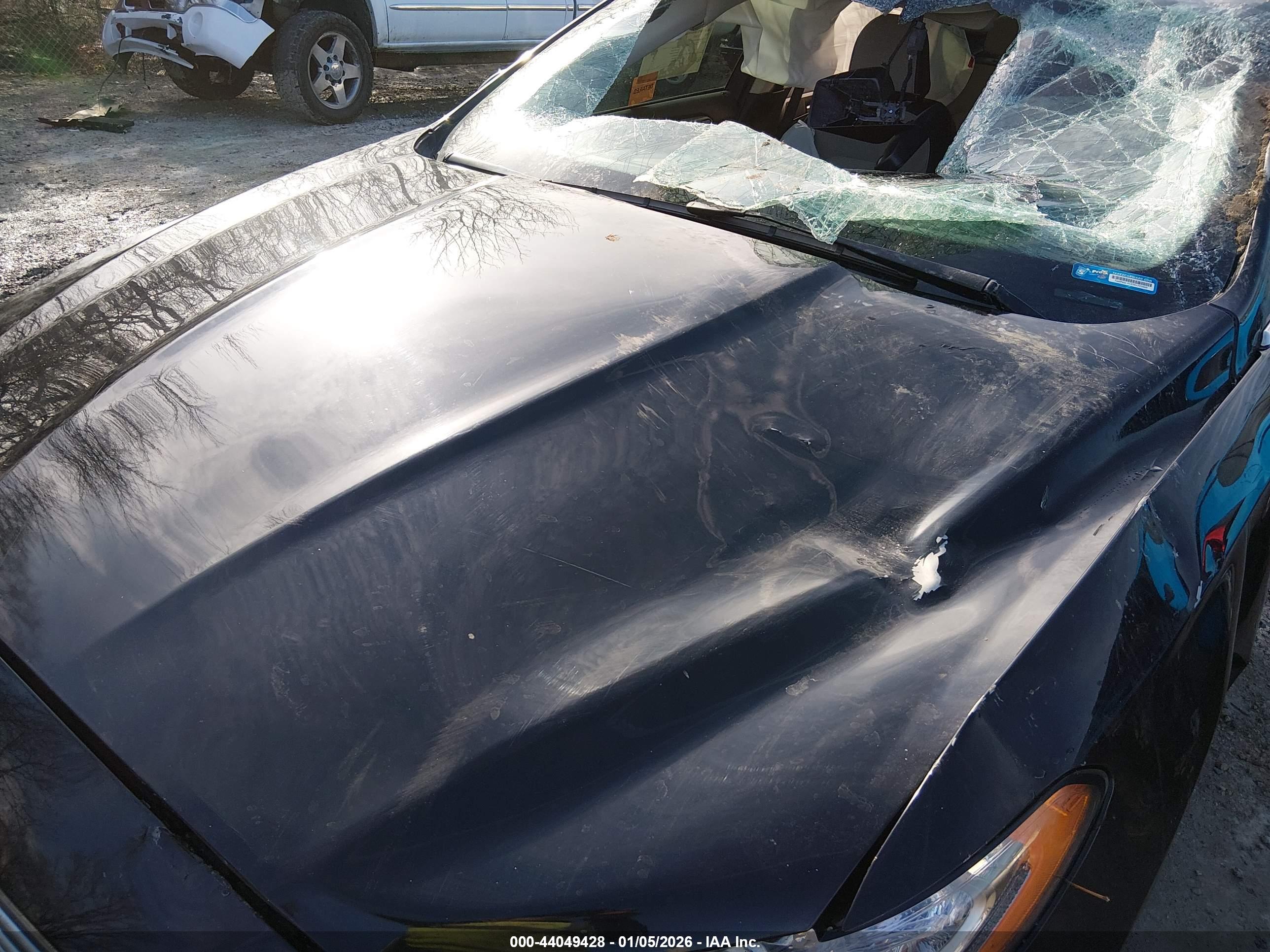 FORD FUSION image 6